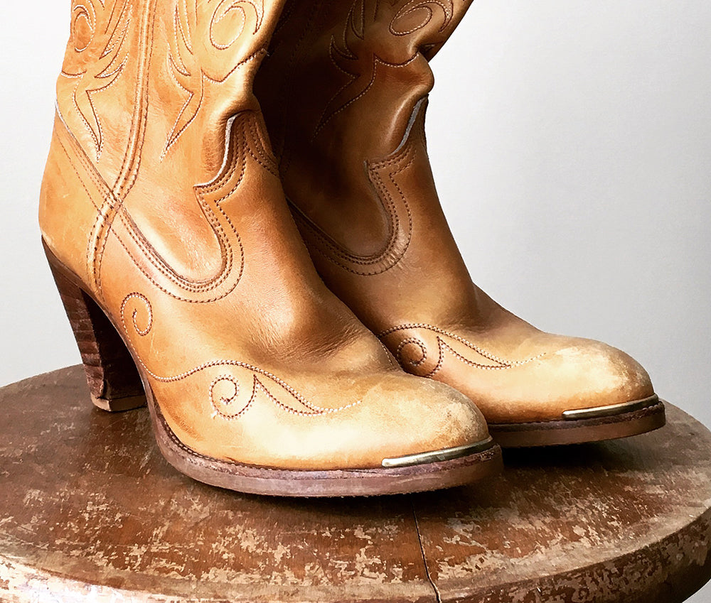 1970s ACME Tan Leather Well-Worn Distressed Western Boot