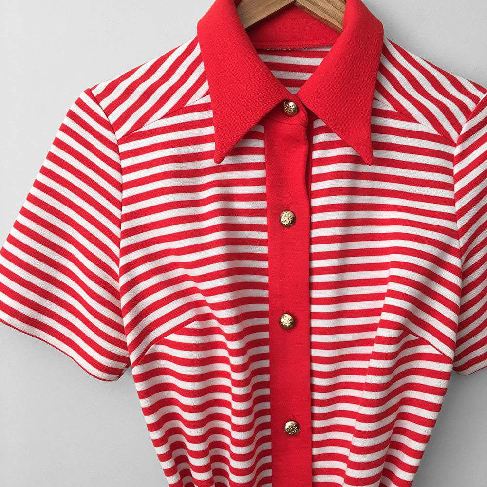 1970s Red and White Striped Wide-Lapel Belted Button-Front Short Sleeve Shirt