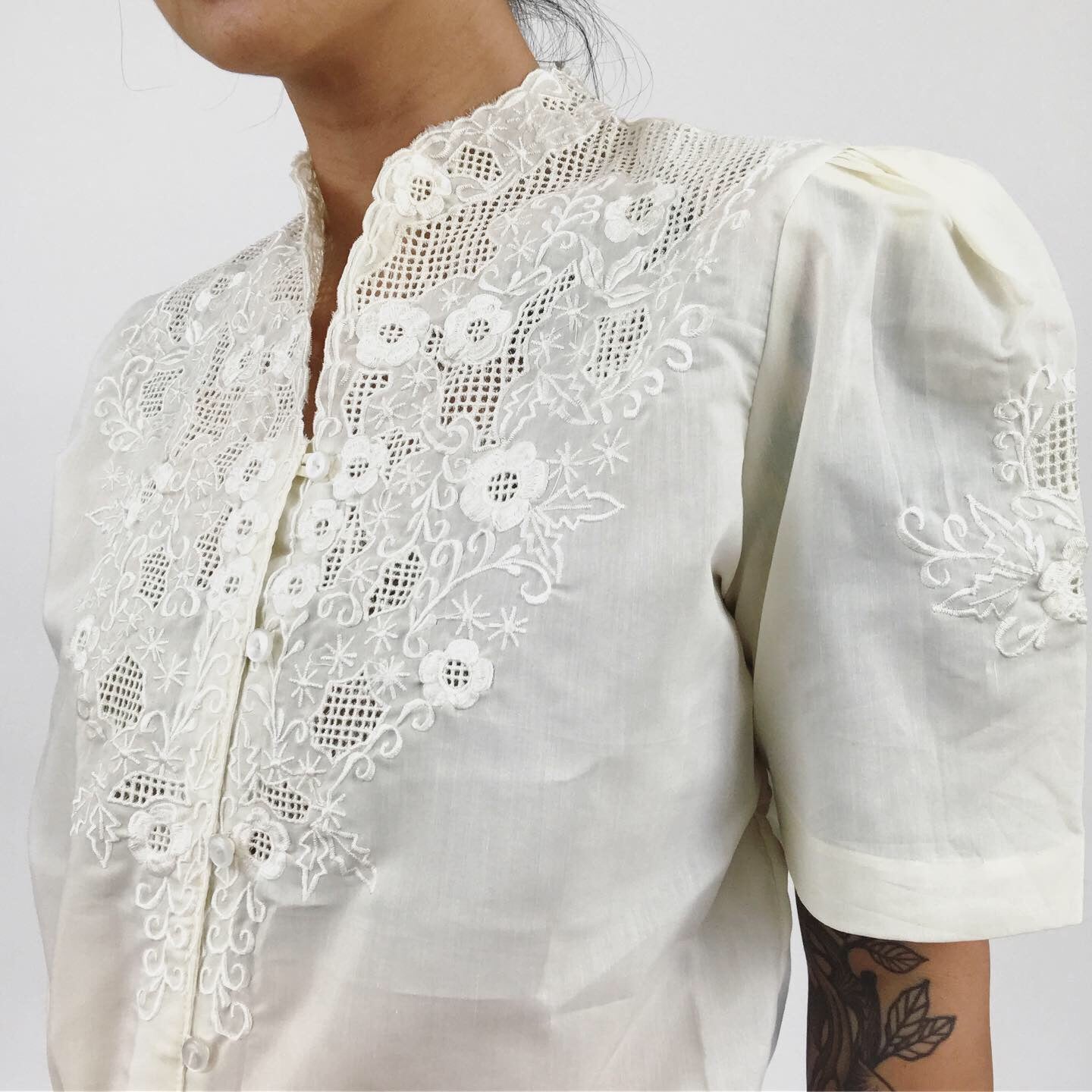 Cream Floral Embroidered Lace Button-Front Short Sleeve Shirt