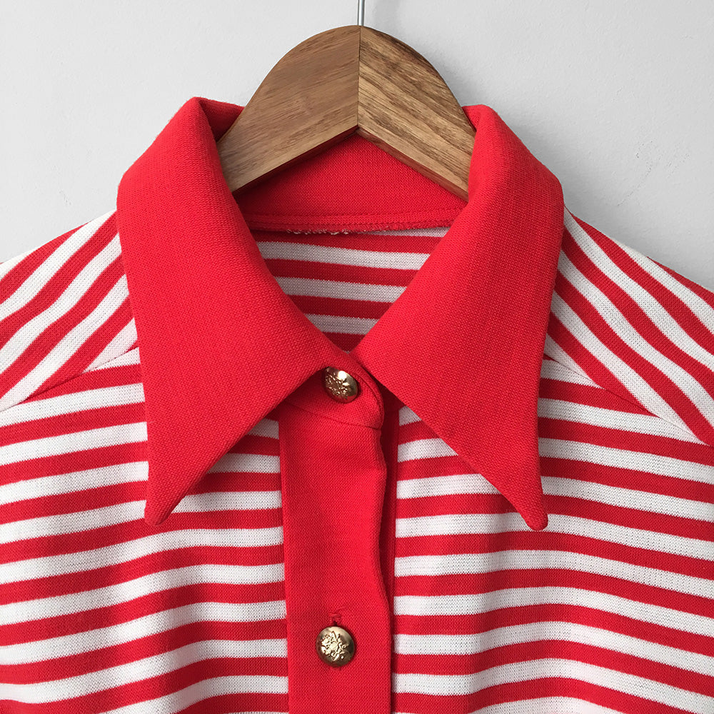 1970s Red and White Striped Wide-Lapel Belted Button-Front Short Sleeve Shirt