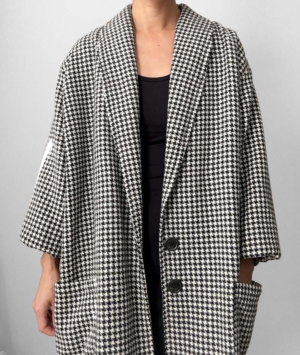 1980s Black and White Houndstooth Oversized Blazer Jacket