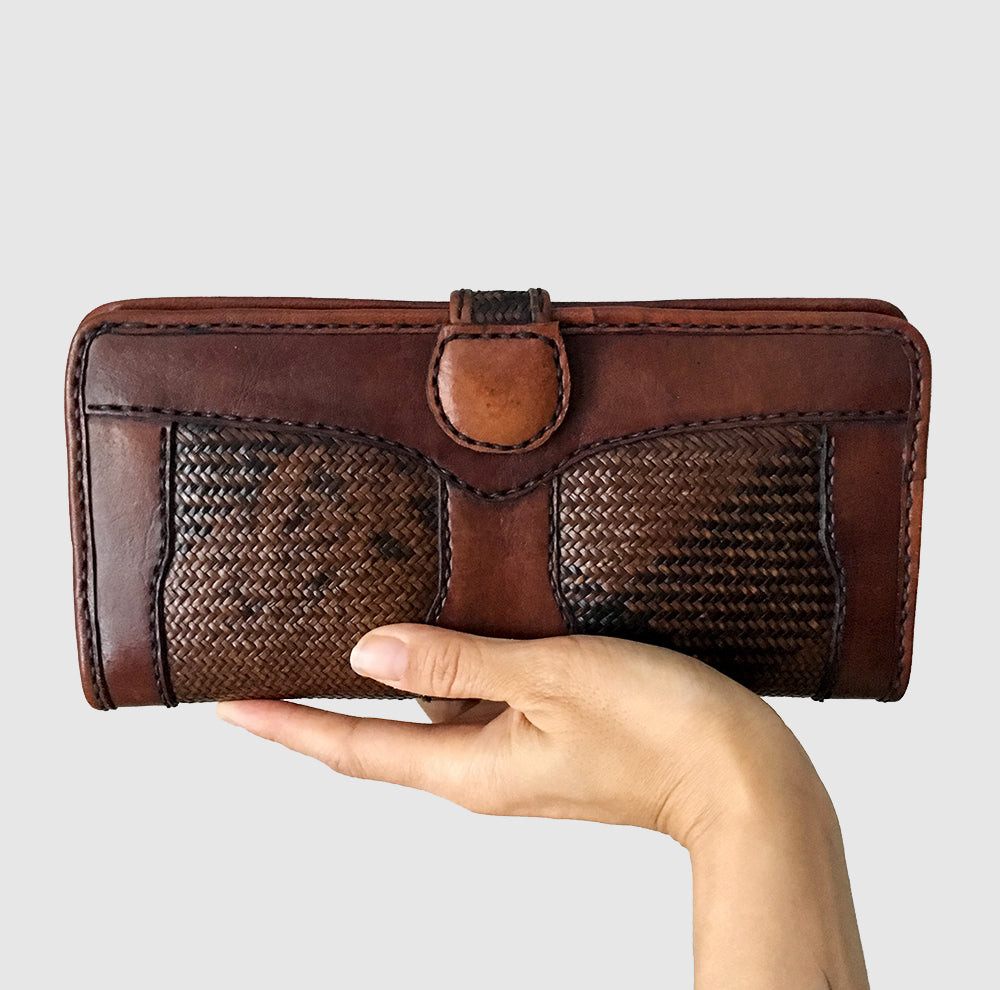 1970s Woven Brown Leather Folding Wallet