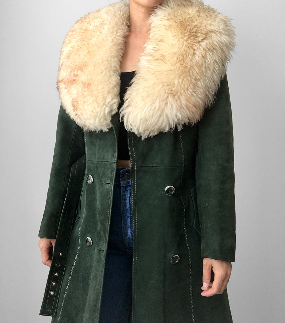 1970s Made in England Faux Fur Collared Hunter-Green Suede Leather Belted Coat