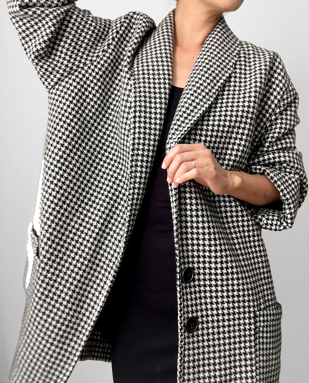 1980s Black and White Houndstooth Oversized Blazer Jacket