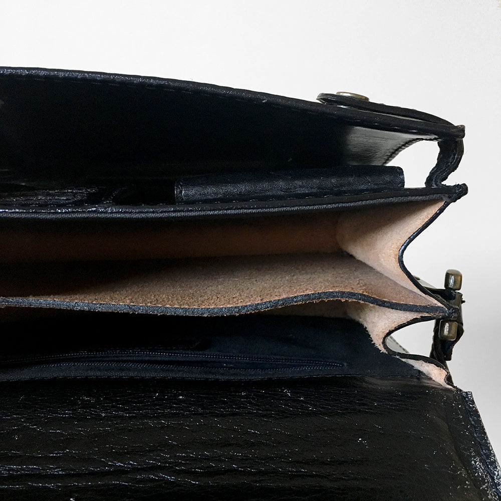 1990s Black Leather Crossbody Organizer Wallet Purse