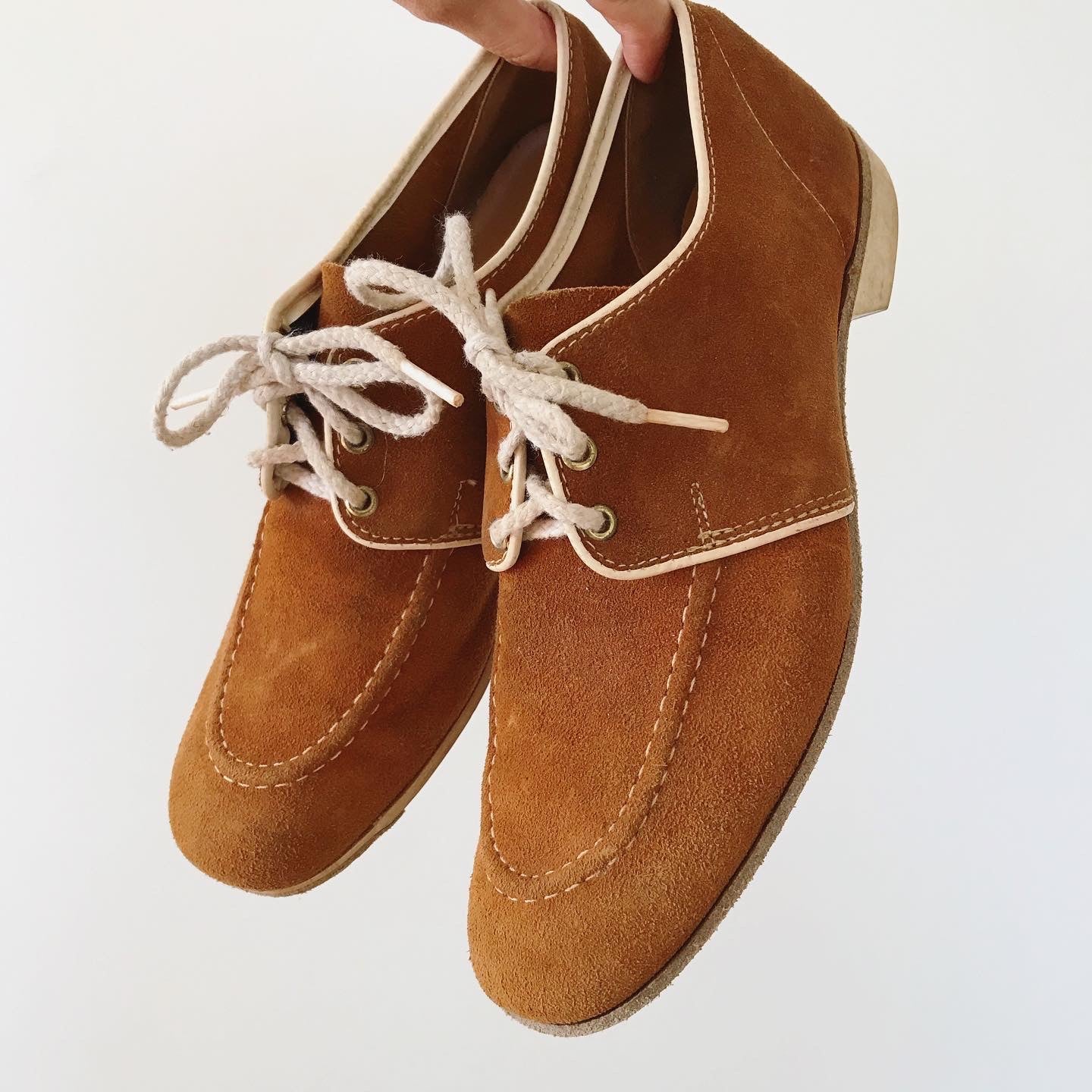 1960s Tobacco Brown Suede Lace-Up Soft-Soled Leather Lace-Up Shoe