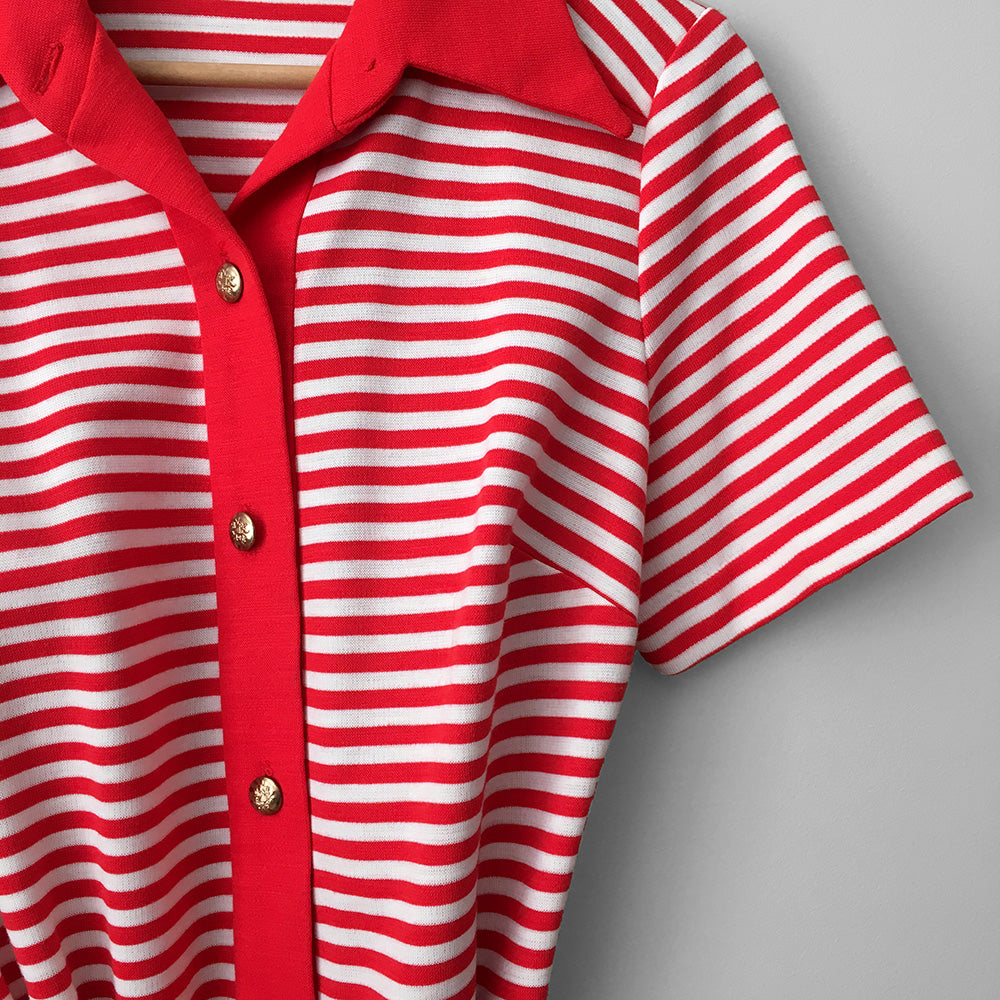 1970s Red and White Striped Wide-Lapel Belted Button-Front Short Sleeve Shirt