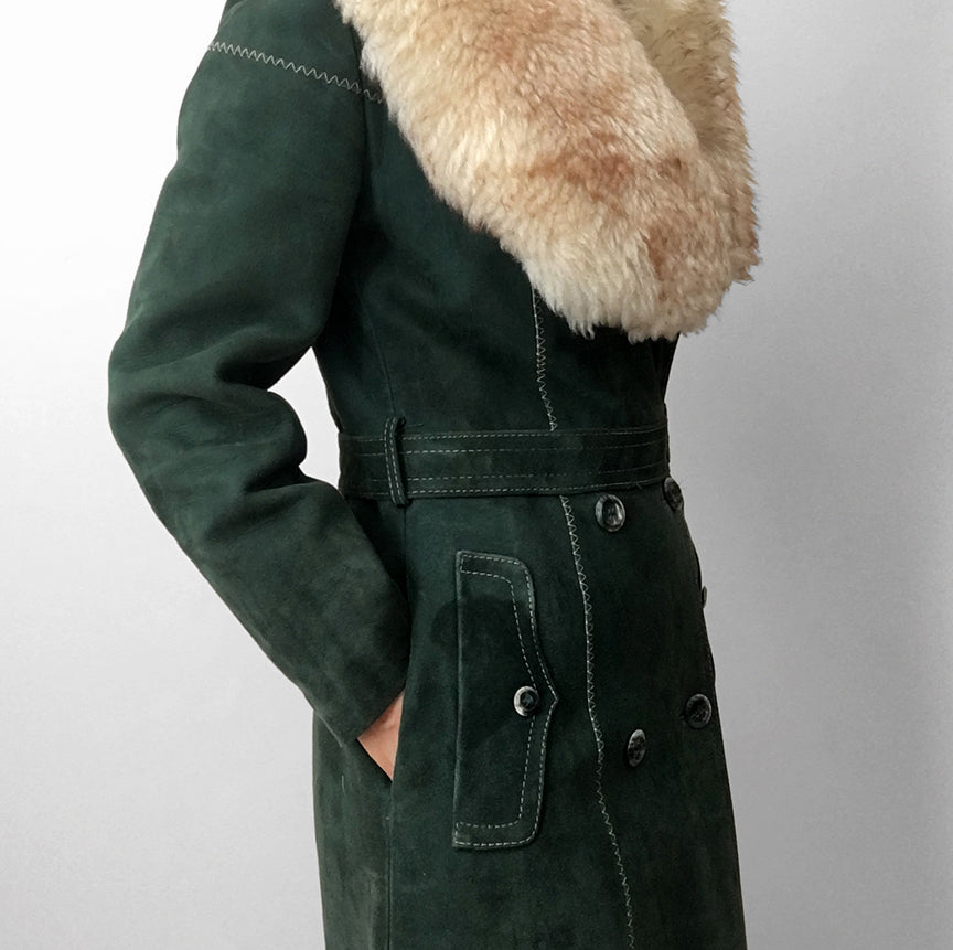 1970s Made in England Faux Fur Collared Hunter-Green Suede Leather Belted Coat