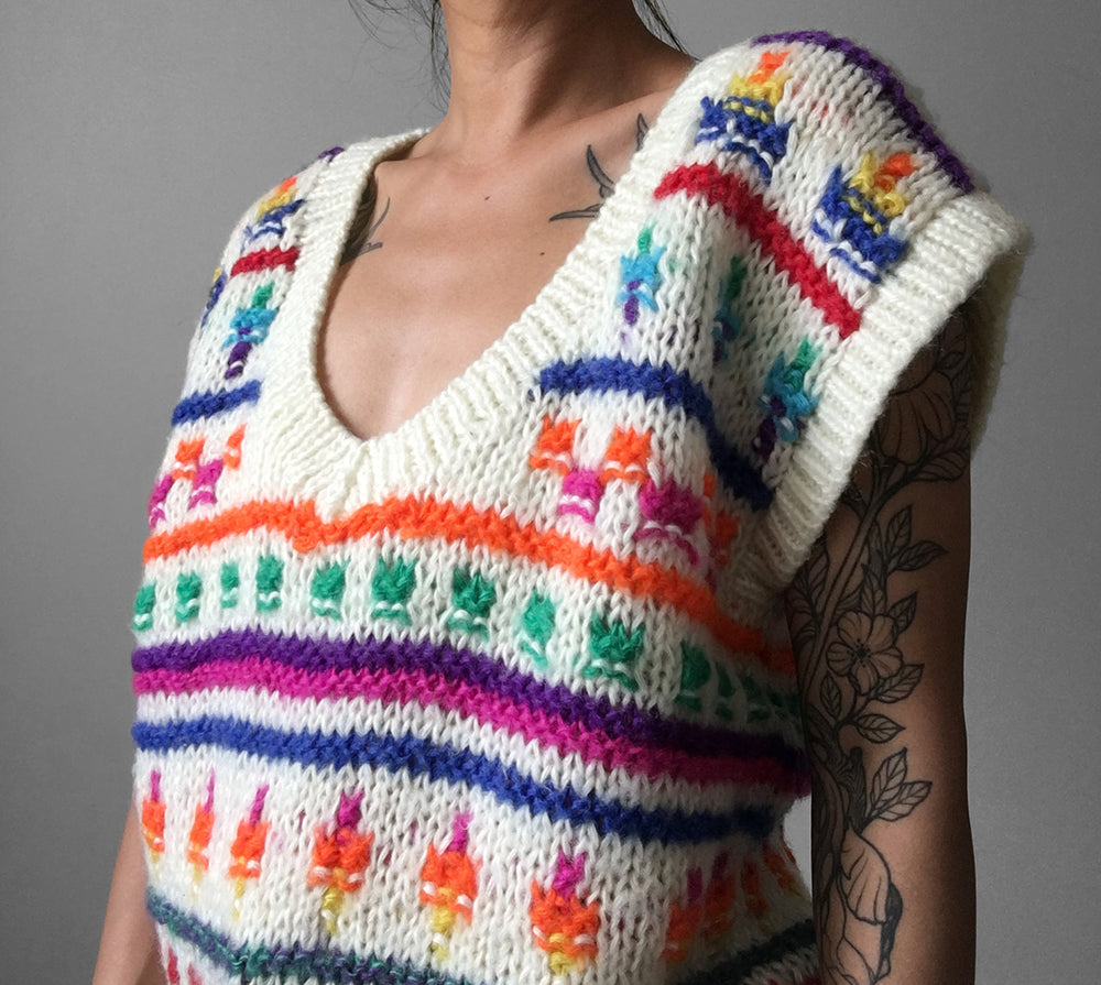 1970s Handmade Patterned Pullover Knit Vest