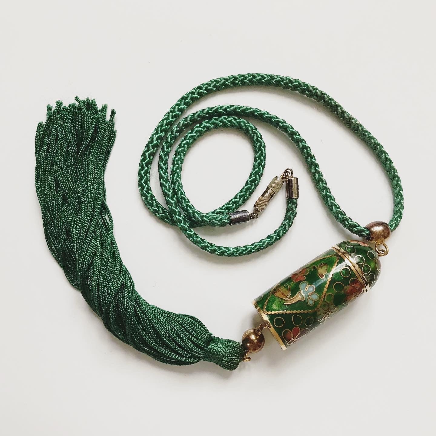 Green Floral Cloisonne Capsule Rope Tassel Necklace