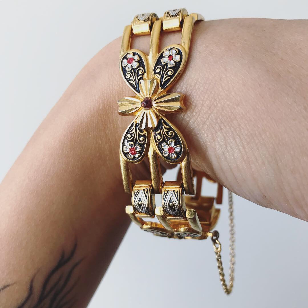 1950s Gold-Toned Floral Link Bracelet