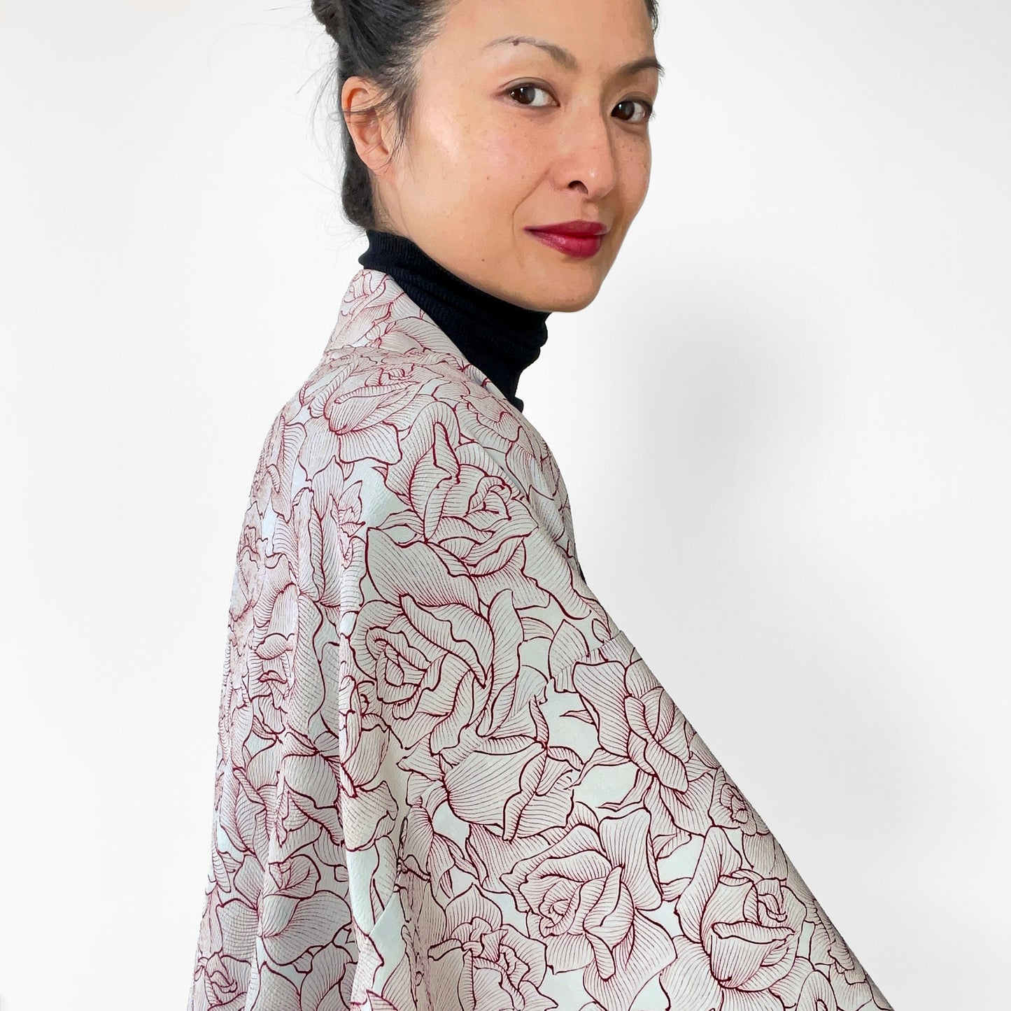 Rose Patterned Silk-Crepe Kimono Haori Jacket