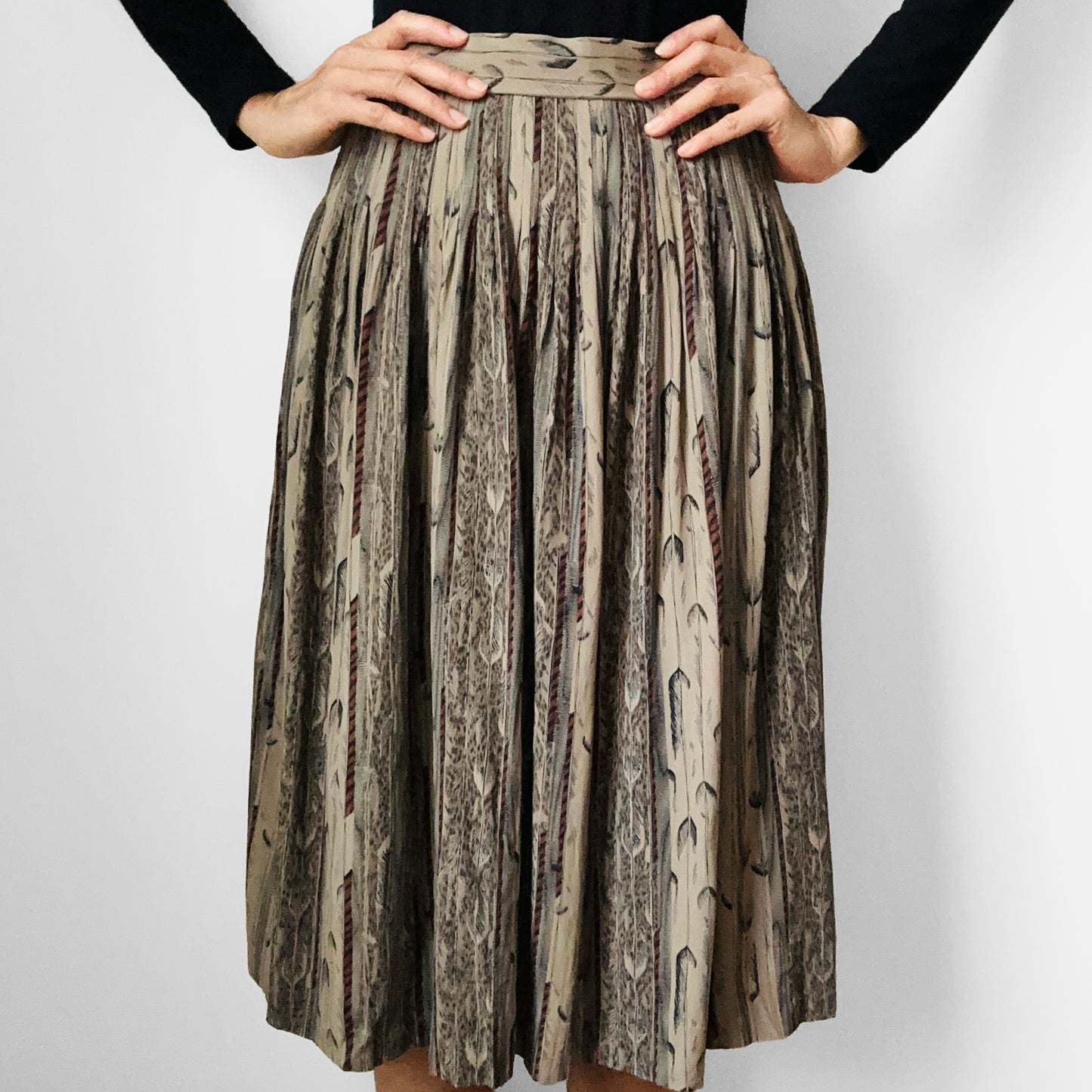 Y2K Feather Patterned Pleated Draped High Waisted Made in Japan Skirt - Waist 26