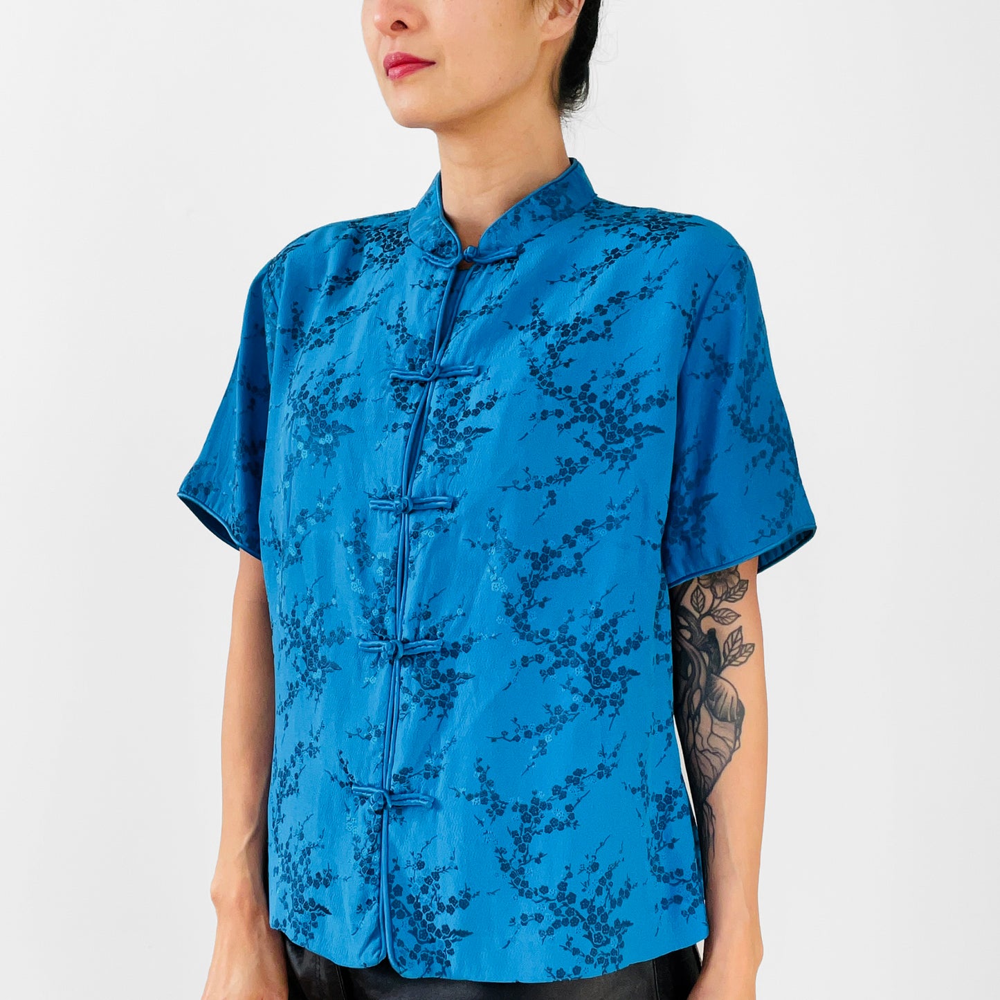 1980s Blue Silk Cheongsam Tone-On-Tone Floral Top