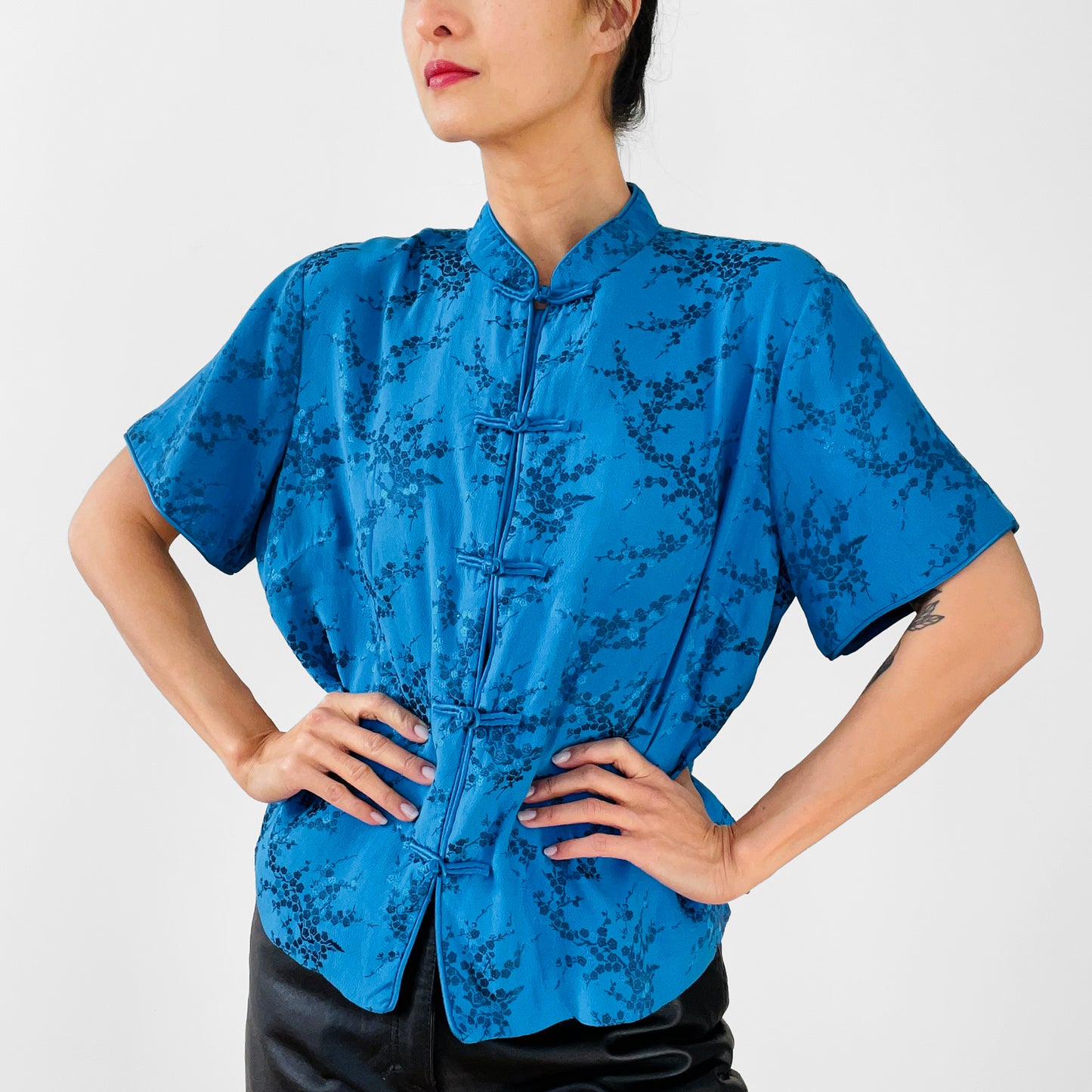 1980s Blue Silk Cheongsam Tone-On-Tone Floral Top