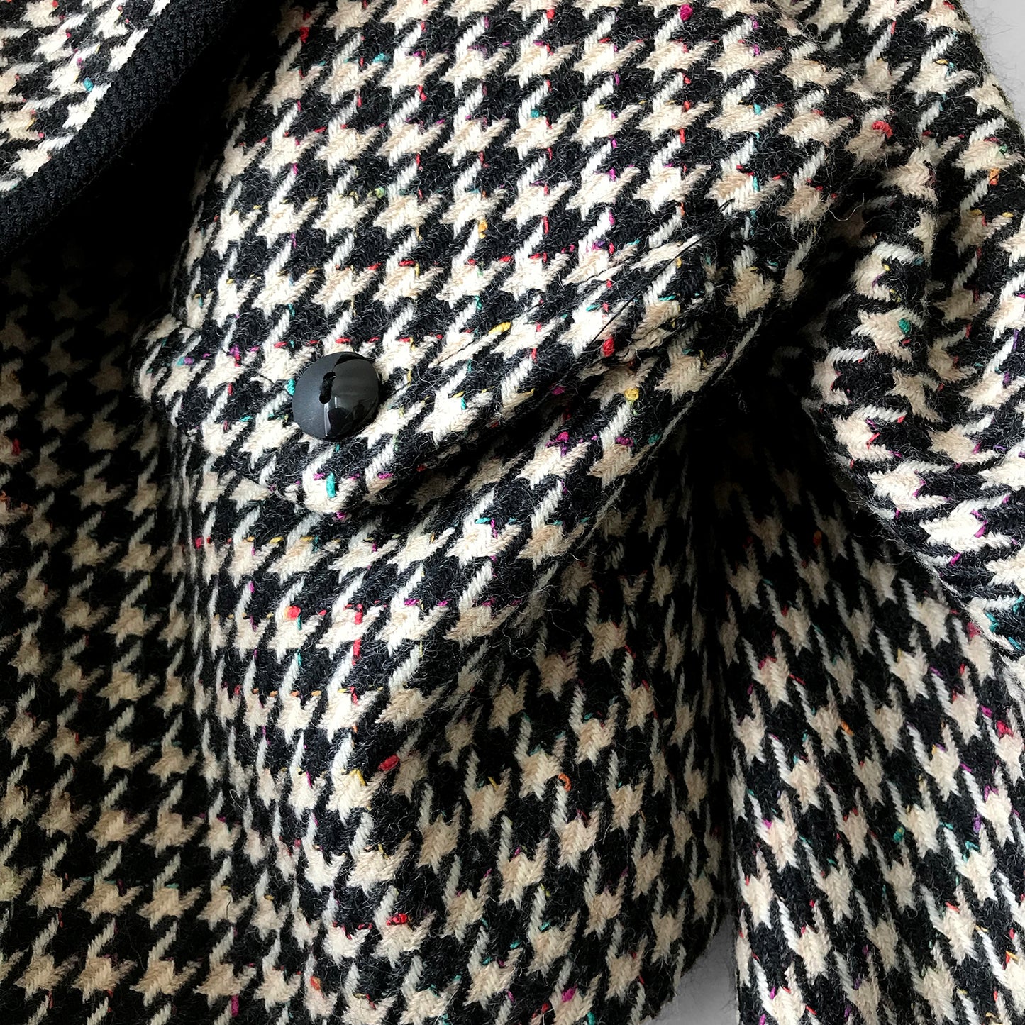 1980s Houndstooth Exaggerated-Collar Crop Blazer Jacket