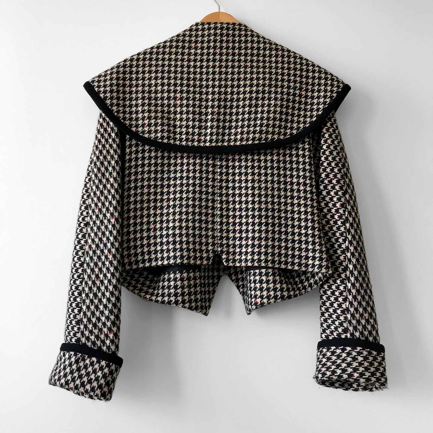 1980s Houndstooth Exaggerated-Collar Crop Blazer Jacket