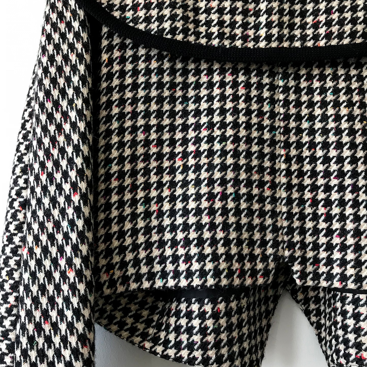 1980s Houndstooth Exaggerated-Collar Crop Blazer Jacket