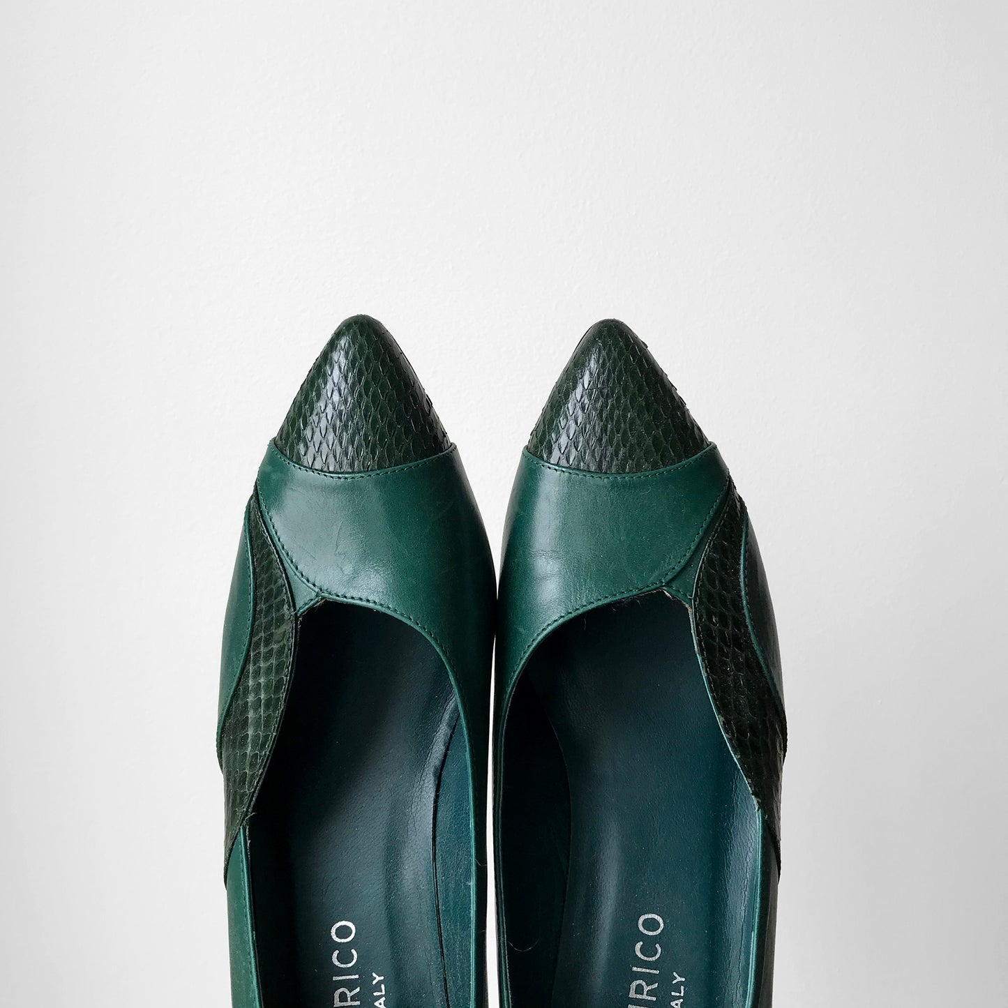 1980s Teal Green Pointed-Toe Slip-On Low-Heeled Shoes