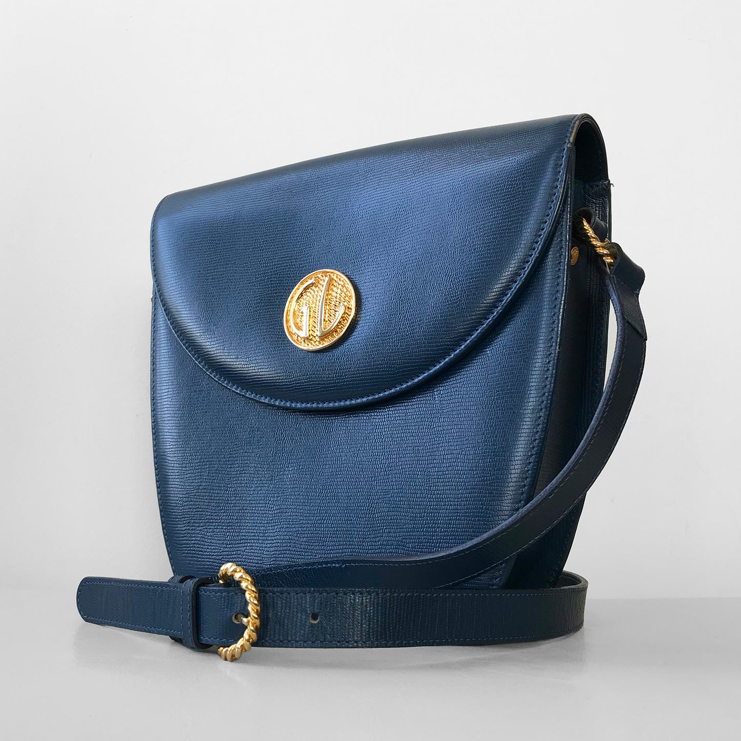 1980s - 1990s Guy Laroche Paris Blue Purse