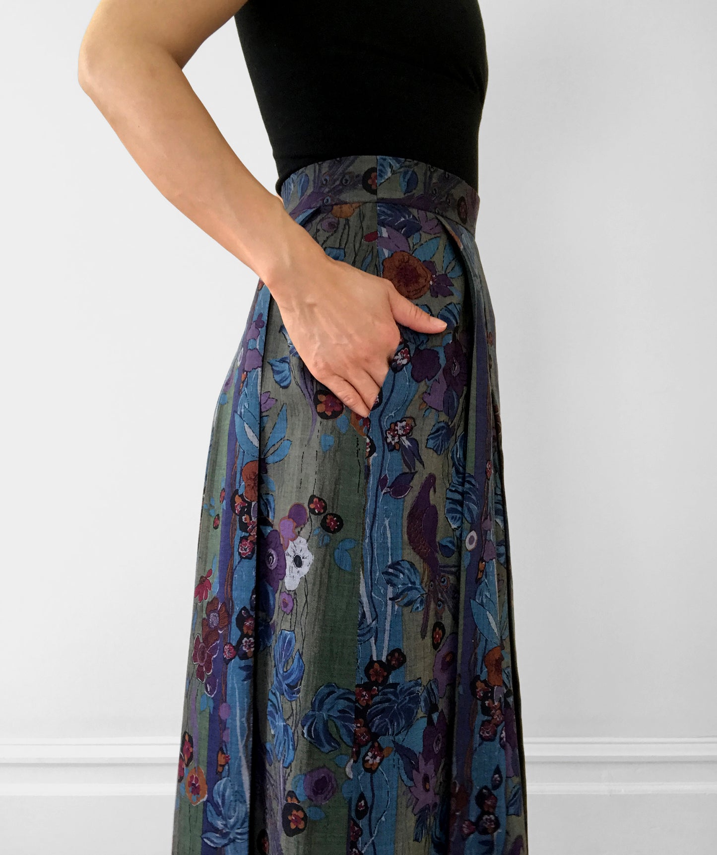 1980s Made in Austria Pure New Wool Floral and Bird Pleated Skirt