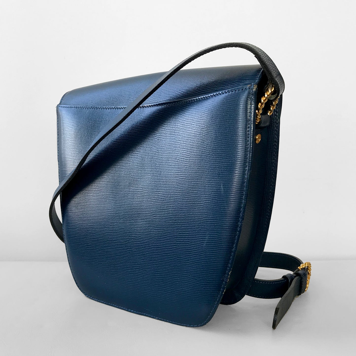 1980s - 1990s Guy Laroche Paris Blue Purse