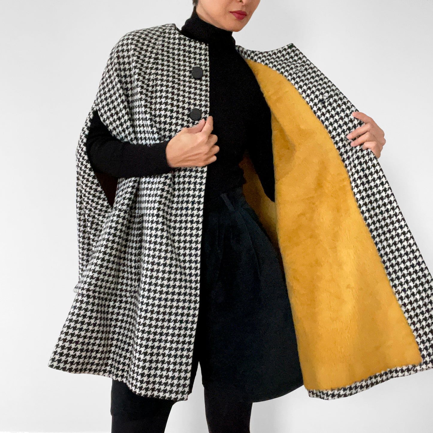 1960s Houndstooth Wool Faux-Fur Lined Cape