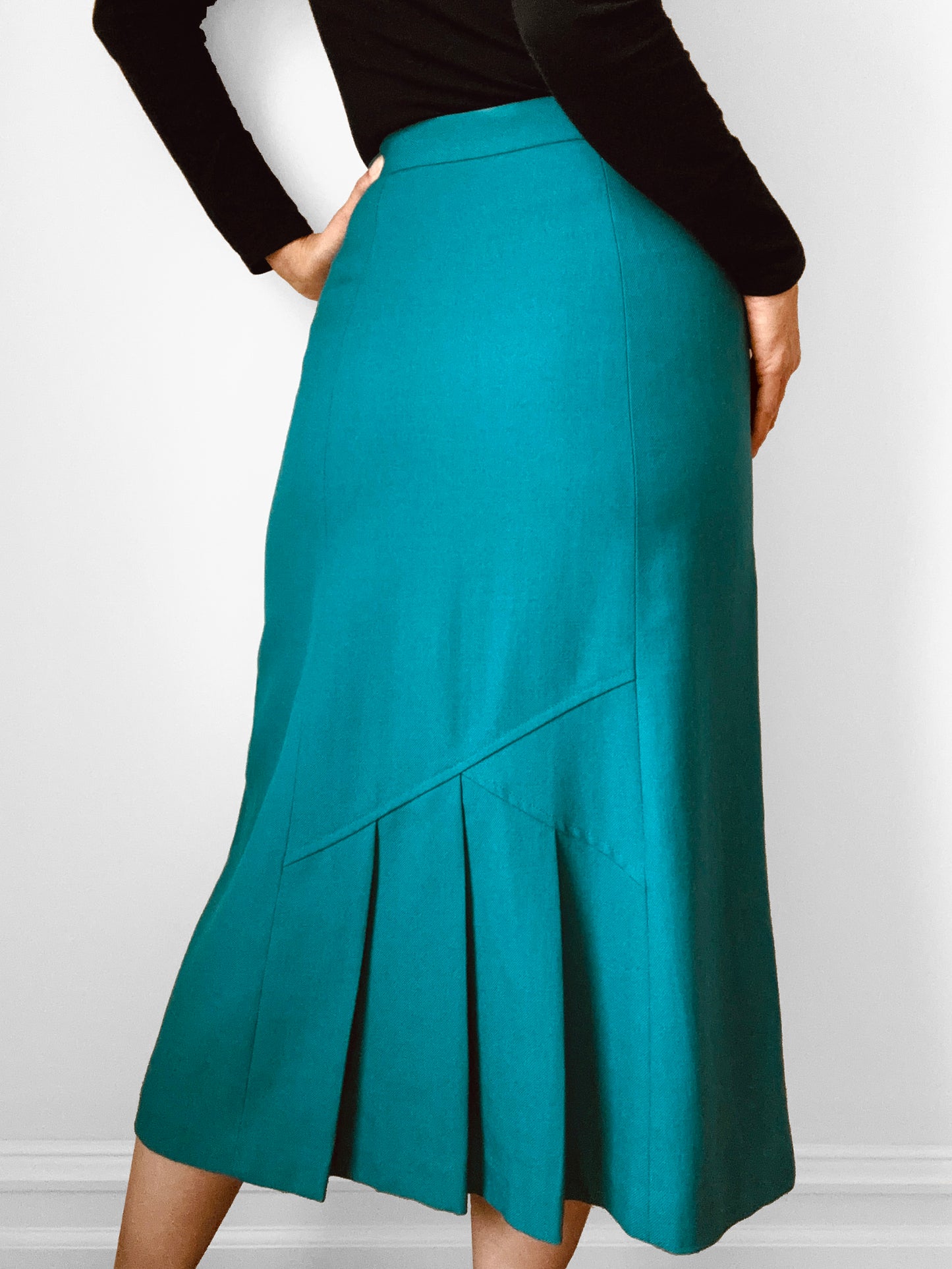 1970s Green Turquoise Pure Virgin Wool Pleated Hem Midi-Length Skirt - Waist 25