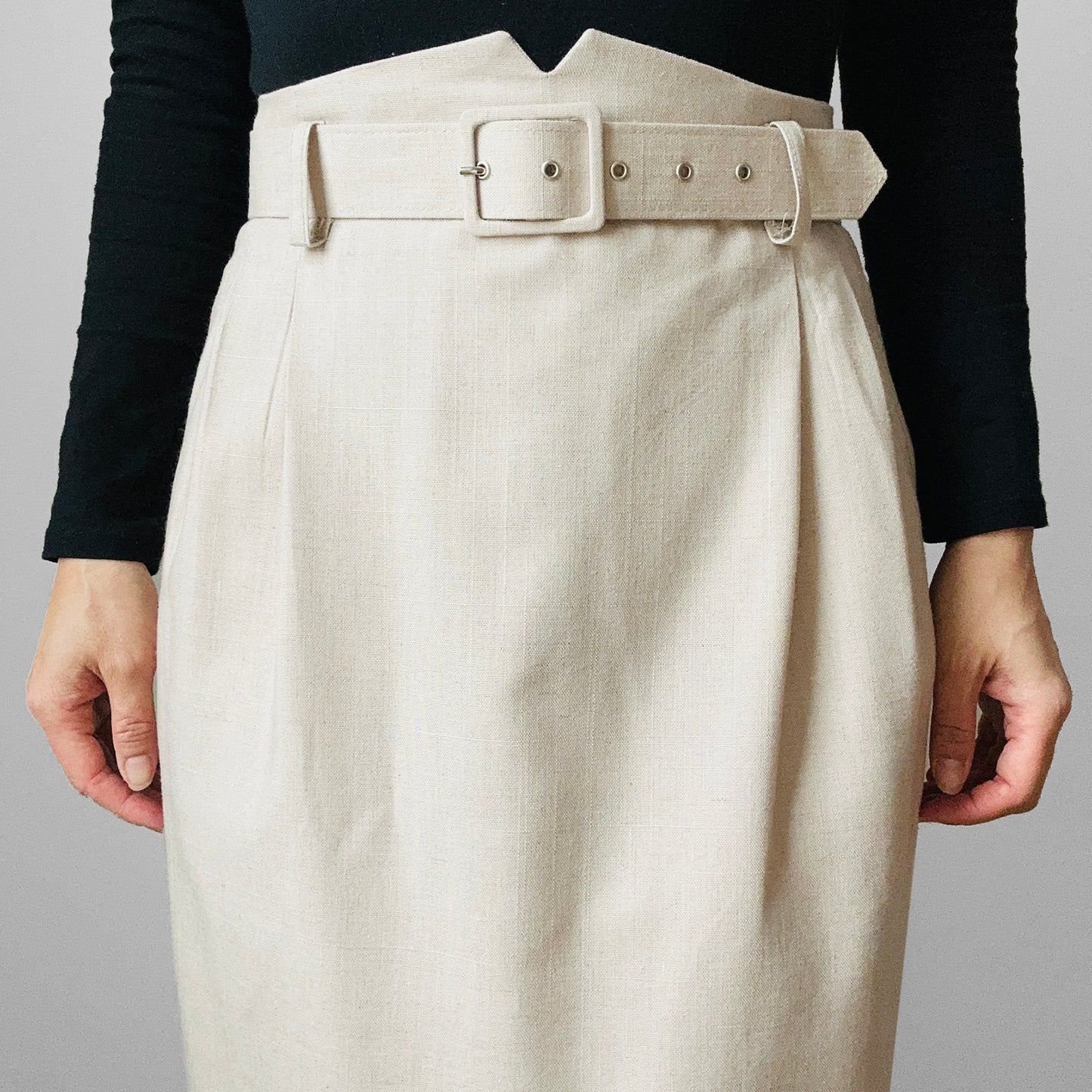 1980s Made in Canada Oatmeal Linen Blend Belted High-Waisted Button-Back Skirt - Waist 32