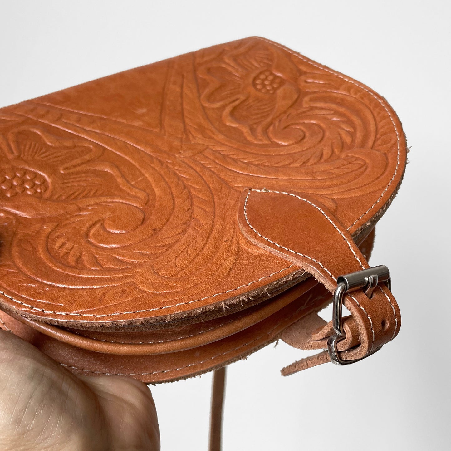 1970s Tobacco Tooled Soft Crossbody Curved Shoulder-Bag Purse