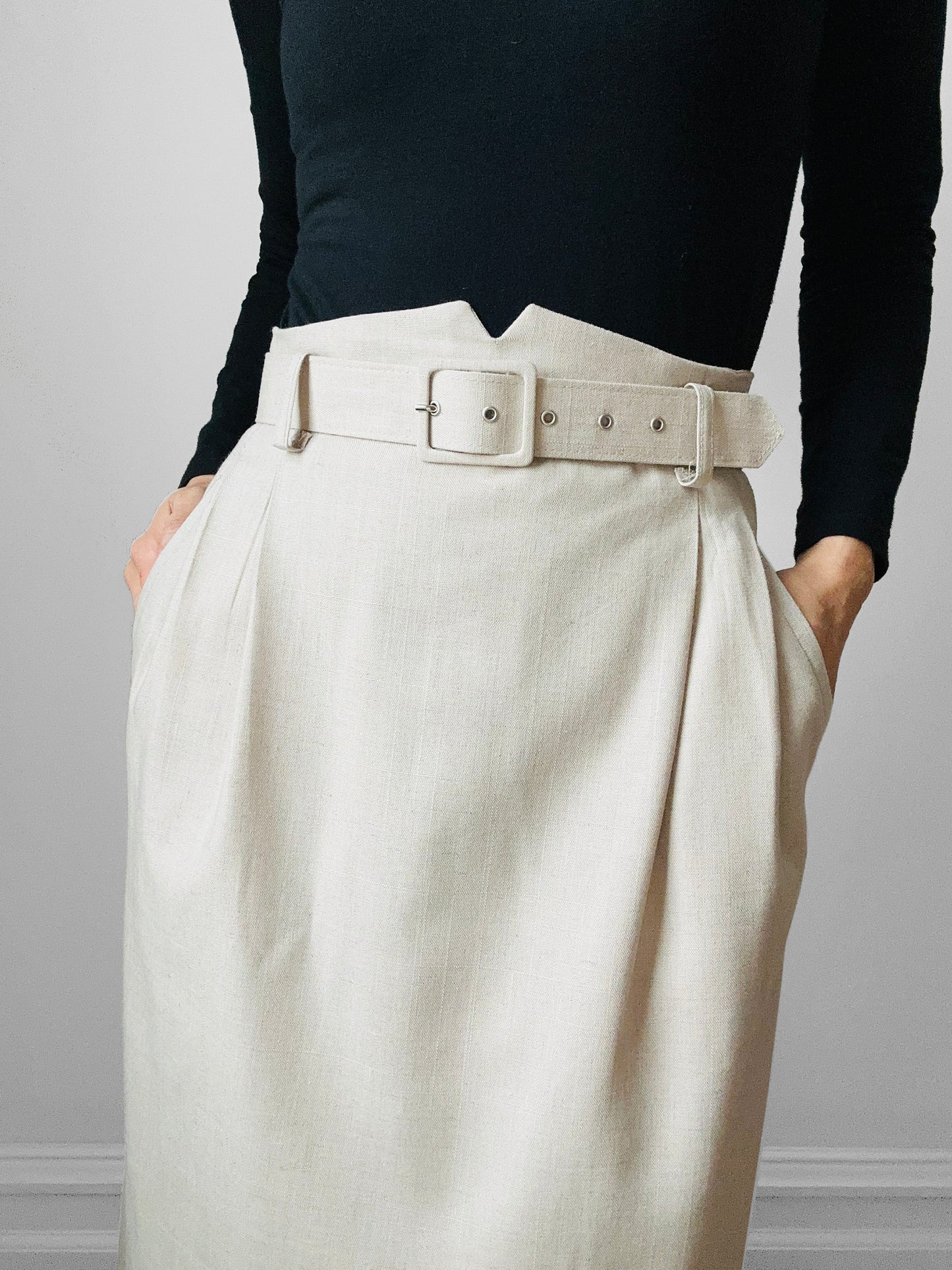 1980s Made in Canada Oatmeal Linen Blend Belted High-Waisted Button-Back Skirt - Waist 32