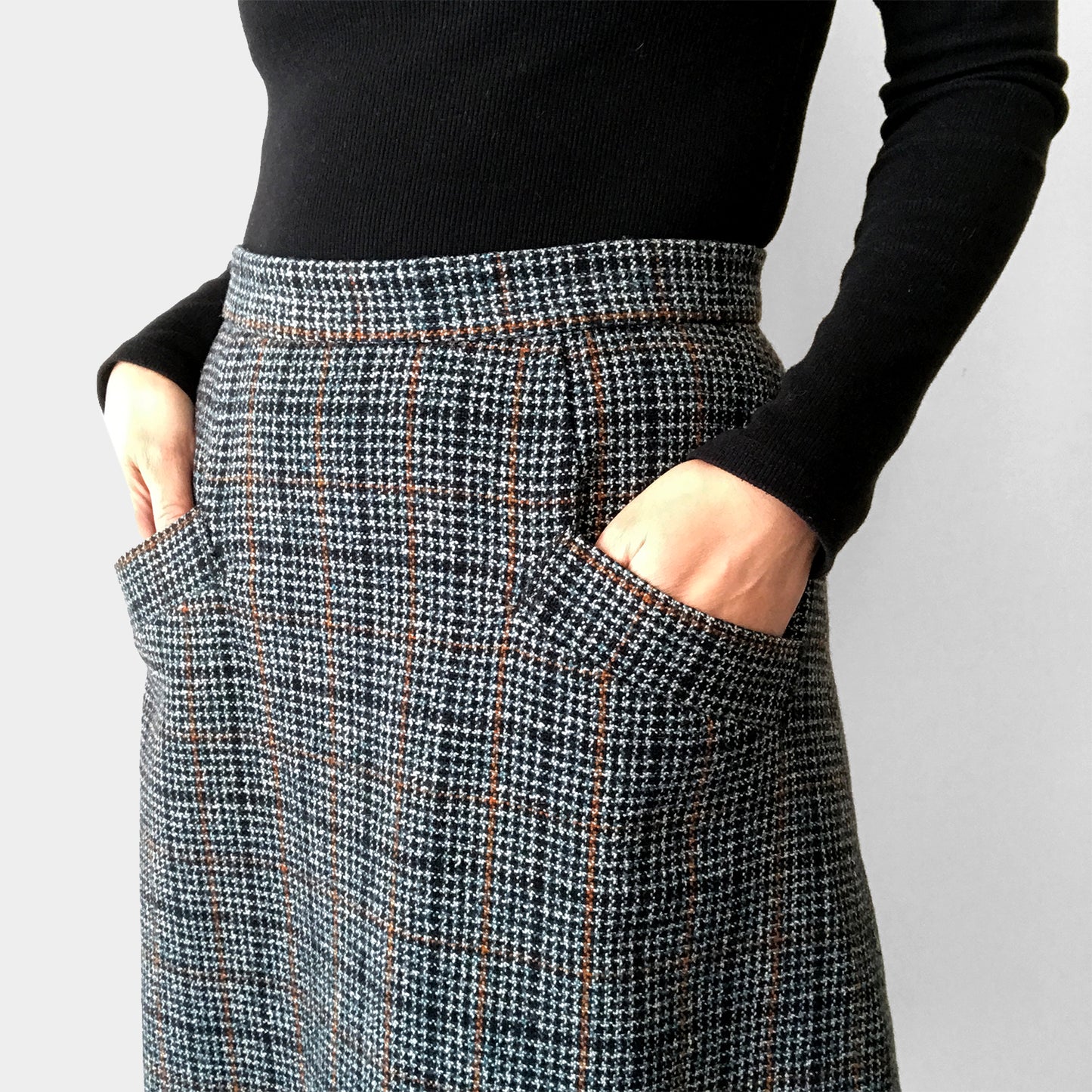 1940s Wool Tweed Houndstooth A-line Lined Knee-Length Skirt