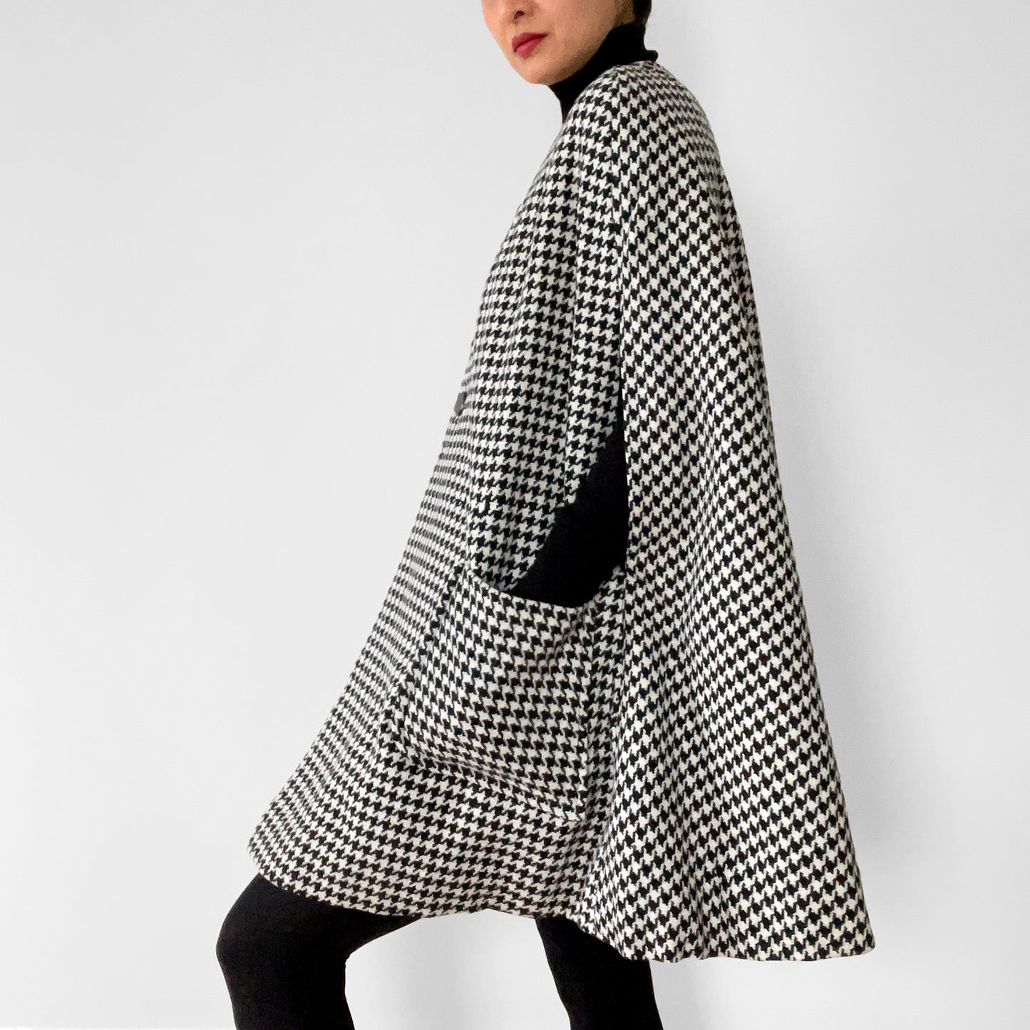 1960s Houndstooth Wool Faux-Fur Lined Cape