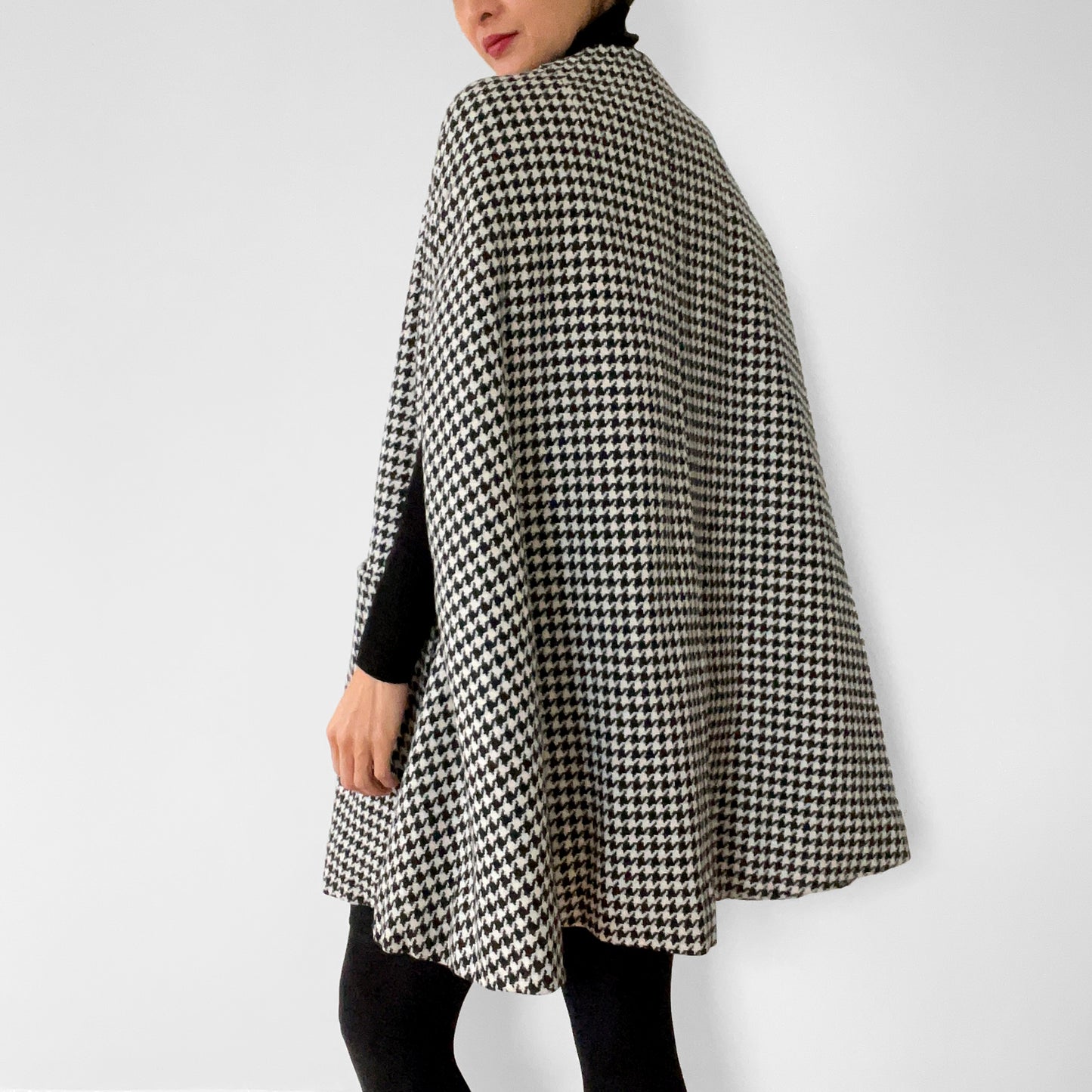 1960s Houndstooth Wool Faux-Fur Lined Cape