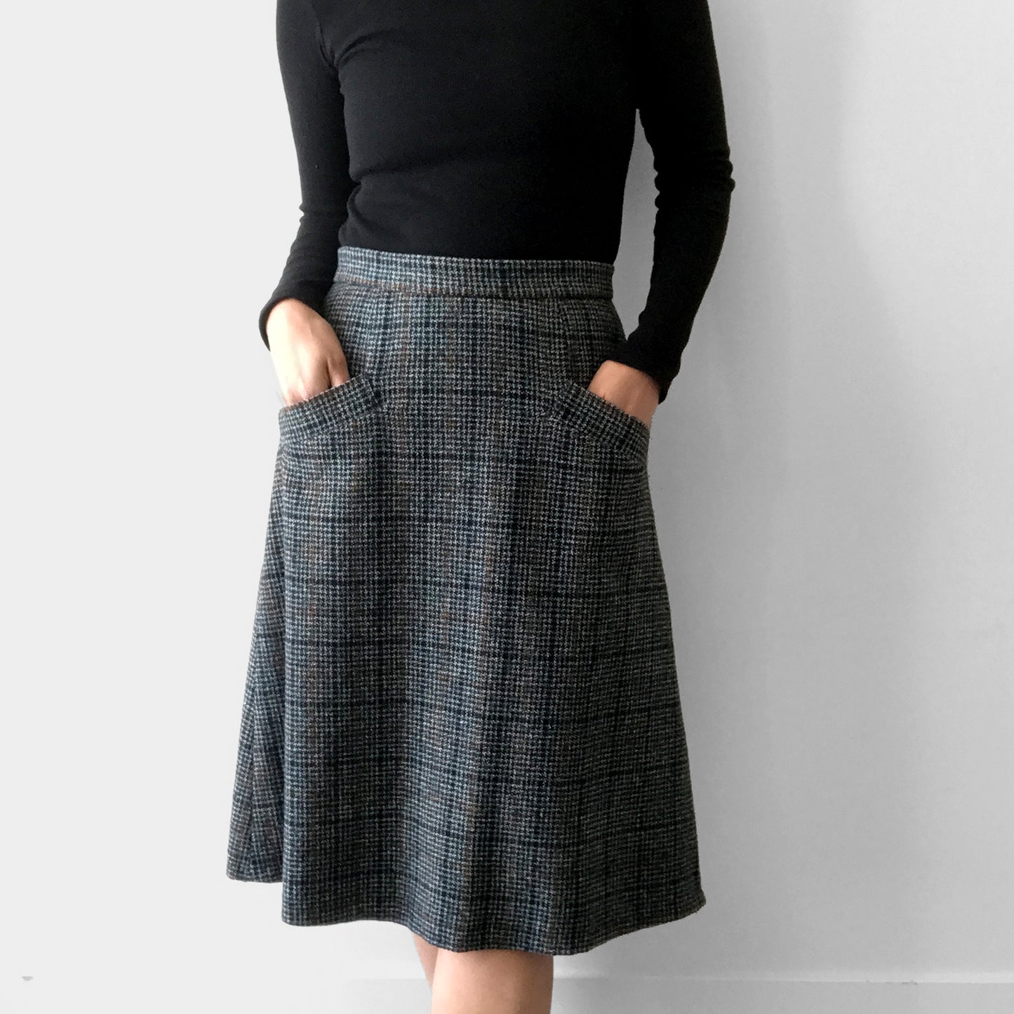 1940s Wool Tweed Houndstooth A-line Lined Knee-Length Skirt