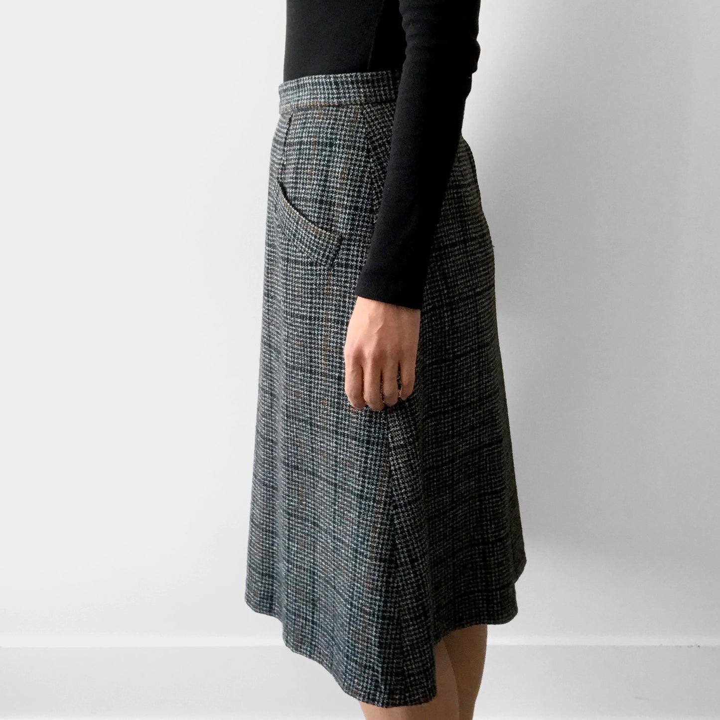 1940s Wool Tweed Houndstooth A-line Lined Knee-Length Skirt