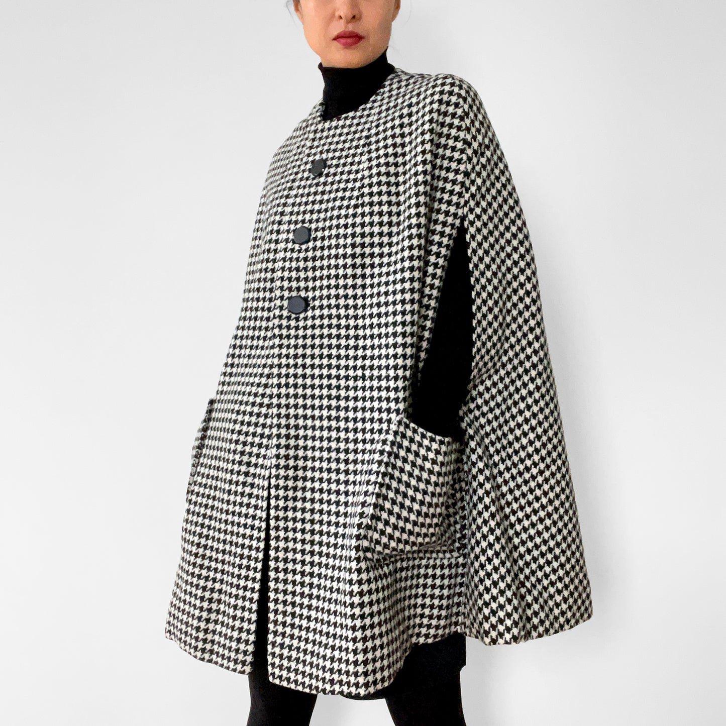 1960s Houndstooth Wool Faux-Fur Lined Cape