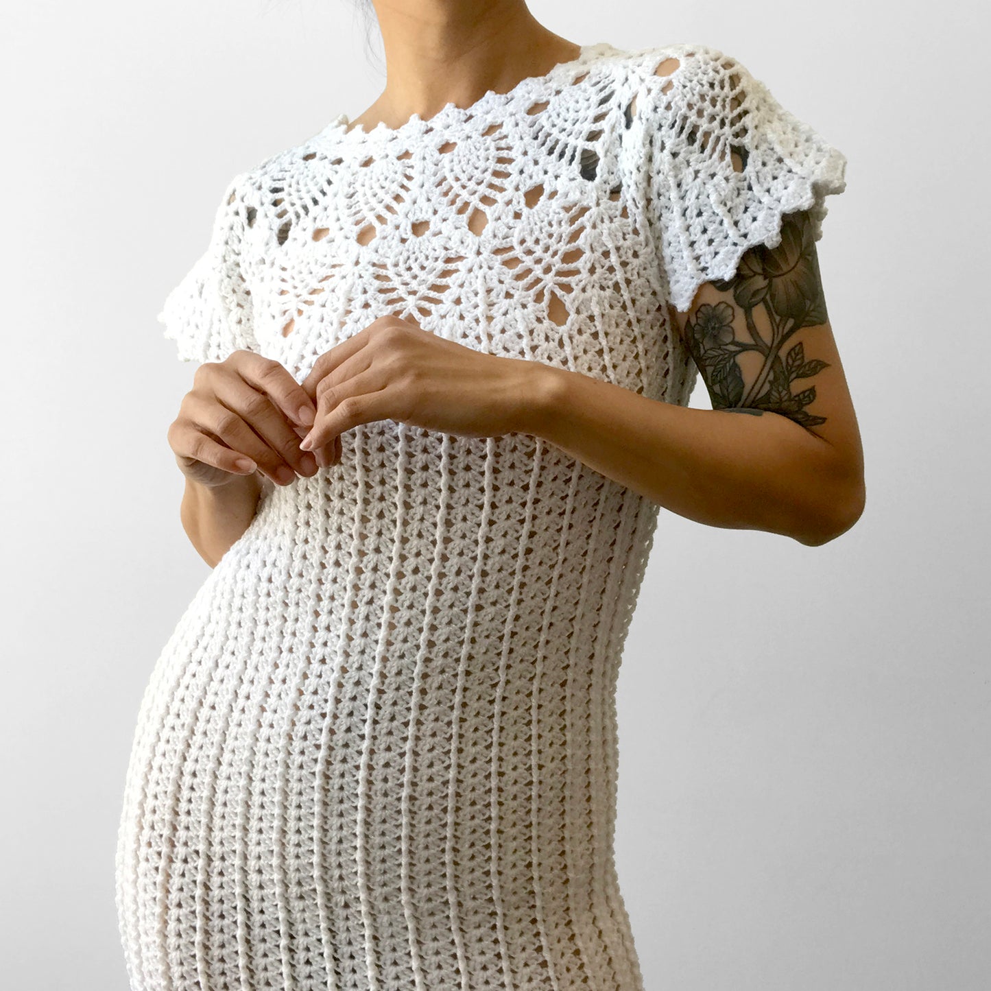 1970s White Crochet Knit Bohemian Knee-Length Fitted Dress