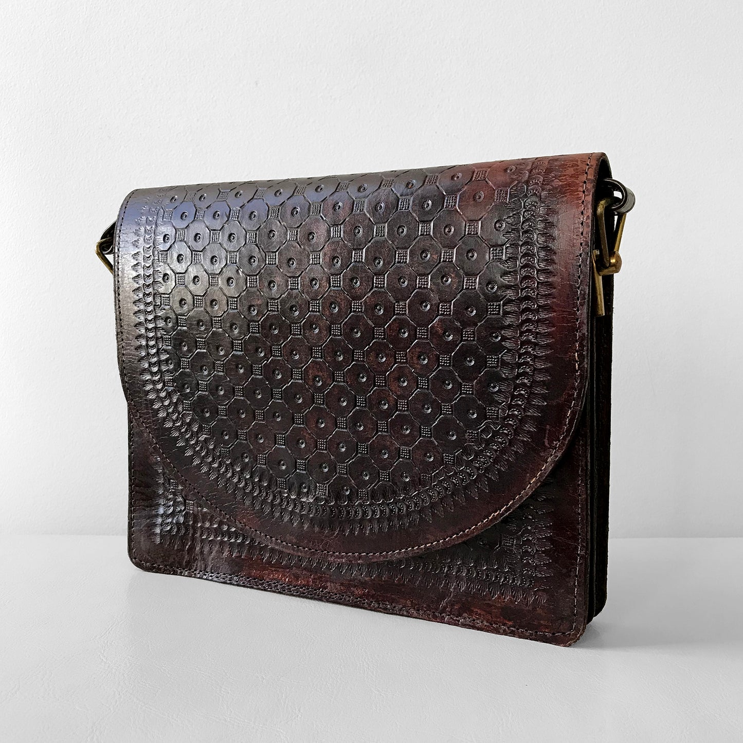 1970s Structured Dark-Brown Tooled Leather Crossbody Purse