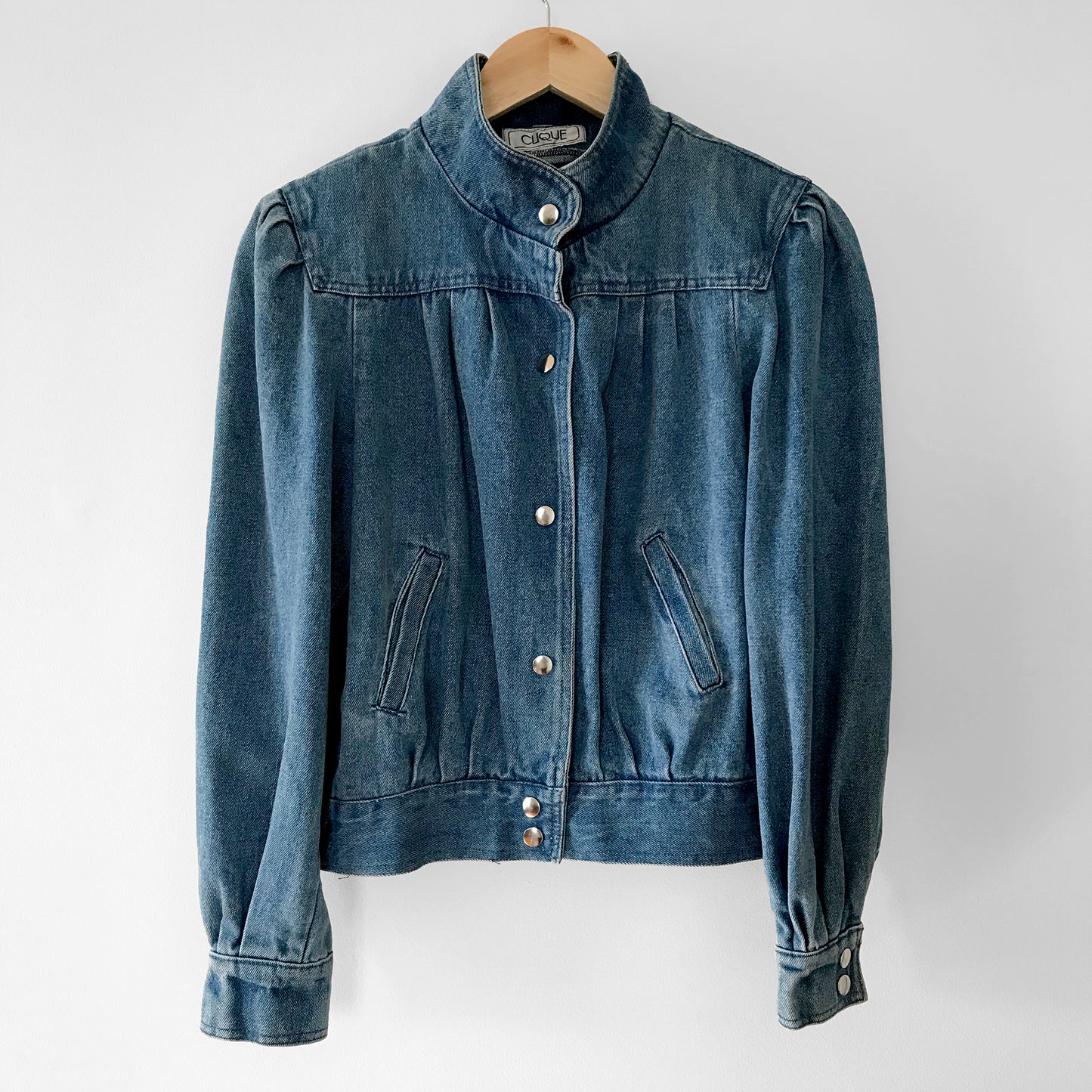 1980s Pleated Snap-Button High-Collared Well-Worn Crop Denim Jean Jacket