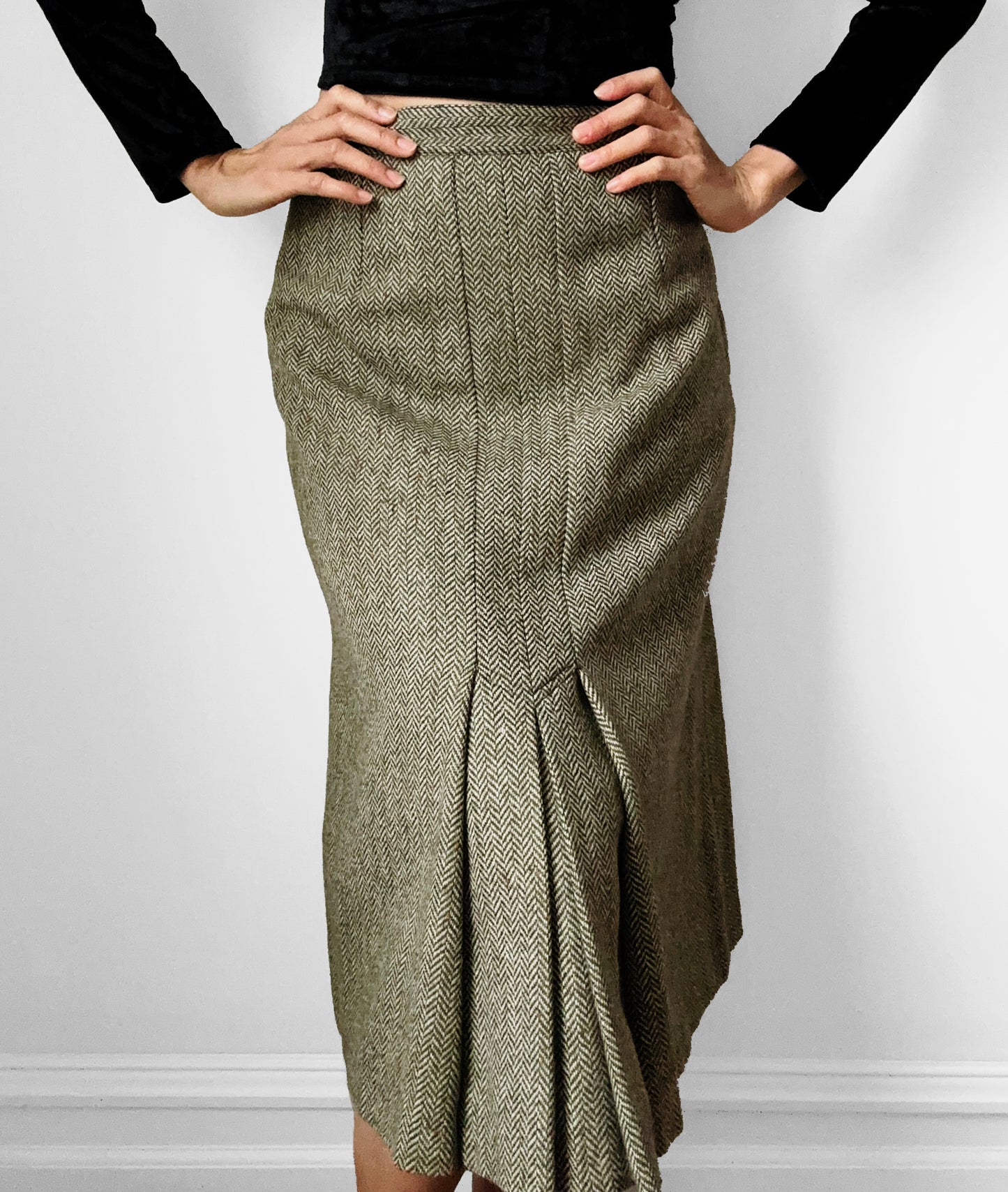 1960s Sage Green Wool Tweed Inverted Pleat A-Line Midi Length Skirt - Waist 26