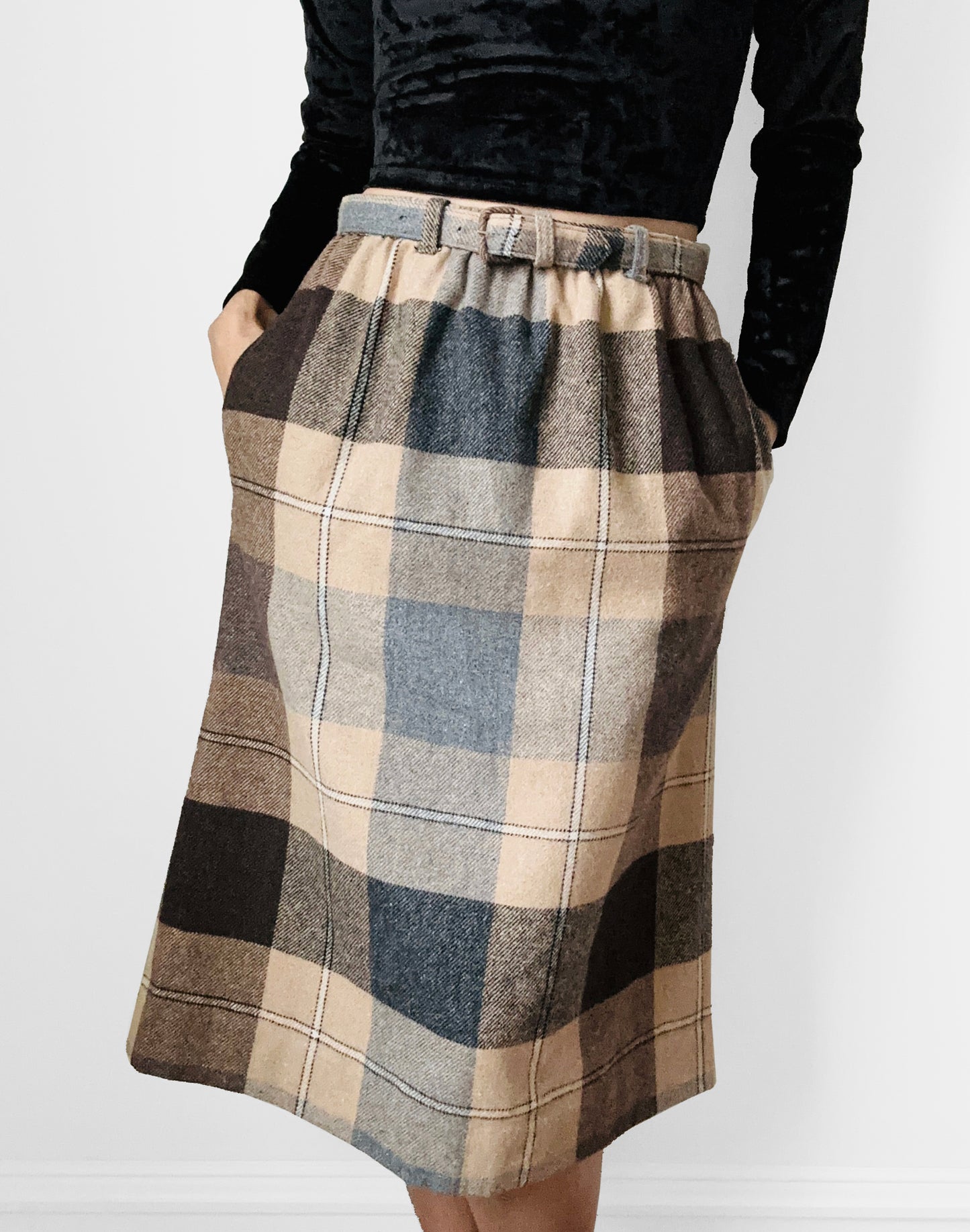 1960-1970s Brown Beige Grey Plaid Elastic Waist Wool Belted Skirt - Waist 26-30