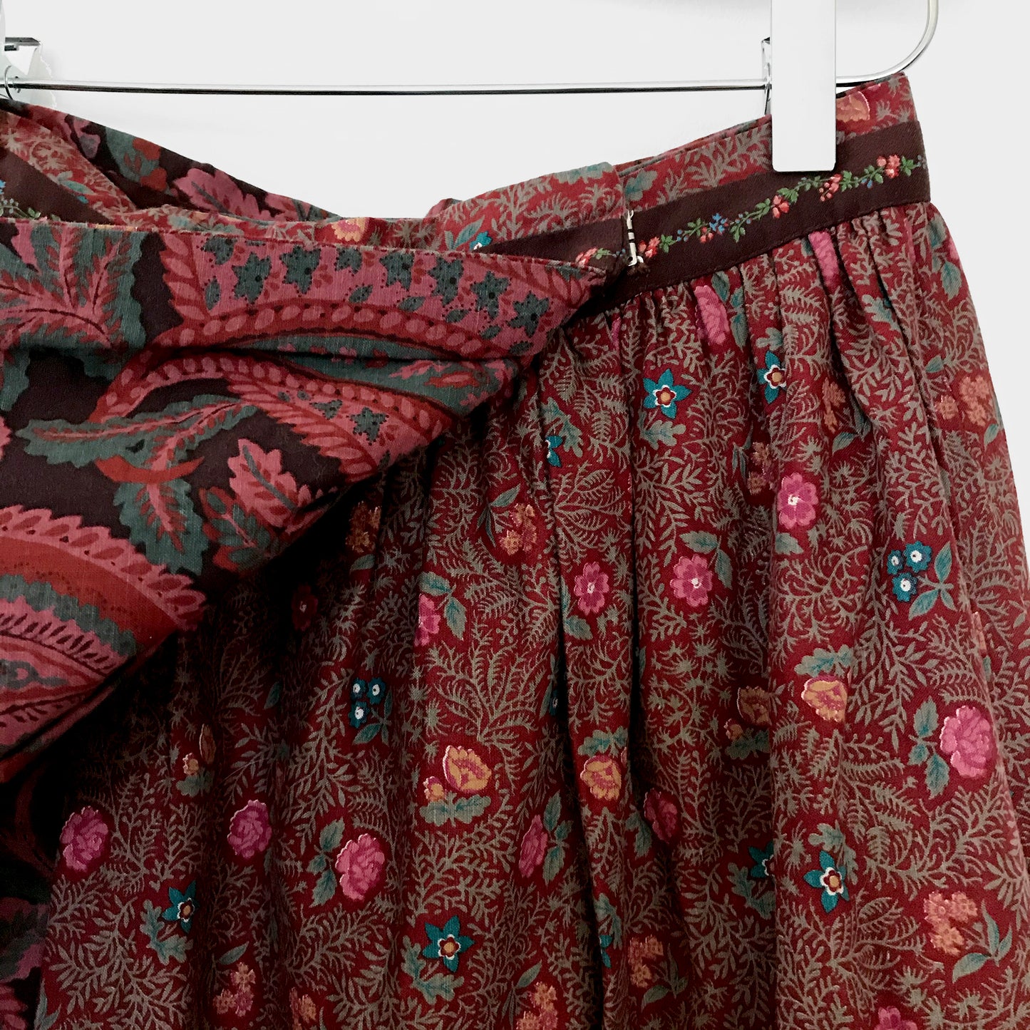 1970s Suttles and Seawind Made in Canada Reversible Floral Paisley Velvet Cotton Patchwork Wrap Skirt