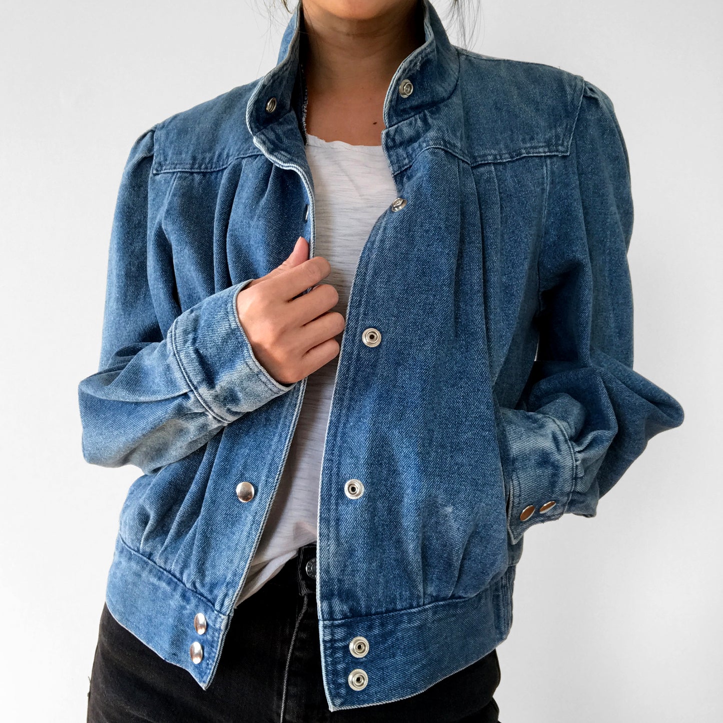 1980s Pleated Snap-Button High-Collared Well-Worn Crop Denim Jean Jacket