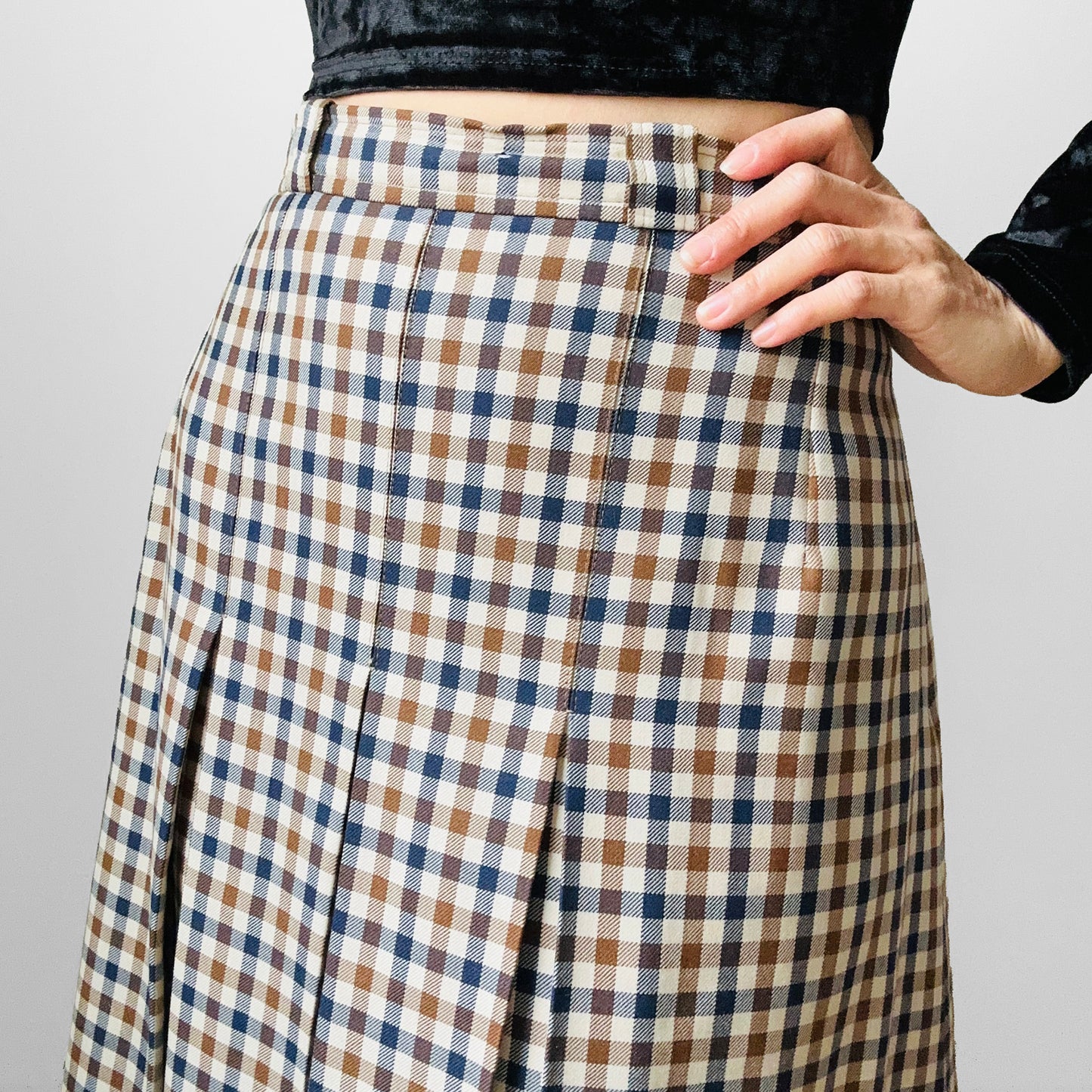 1970s-1980s Brown Navy Beige Gingham Inverted Pleat A-Line Virgin Wool Made in Canada Skirt - Waist 35