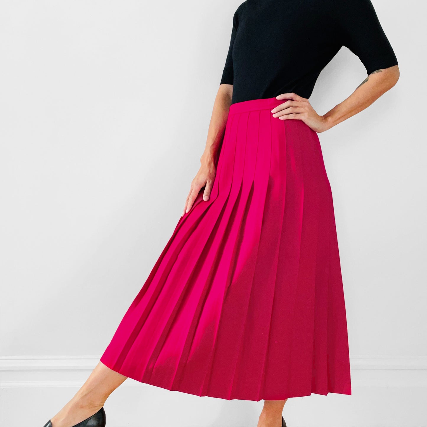 1970s Fuchsia Pink Wool Pleated Skirt