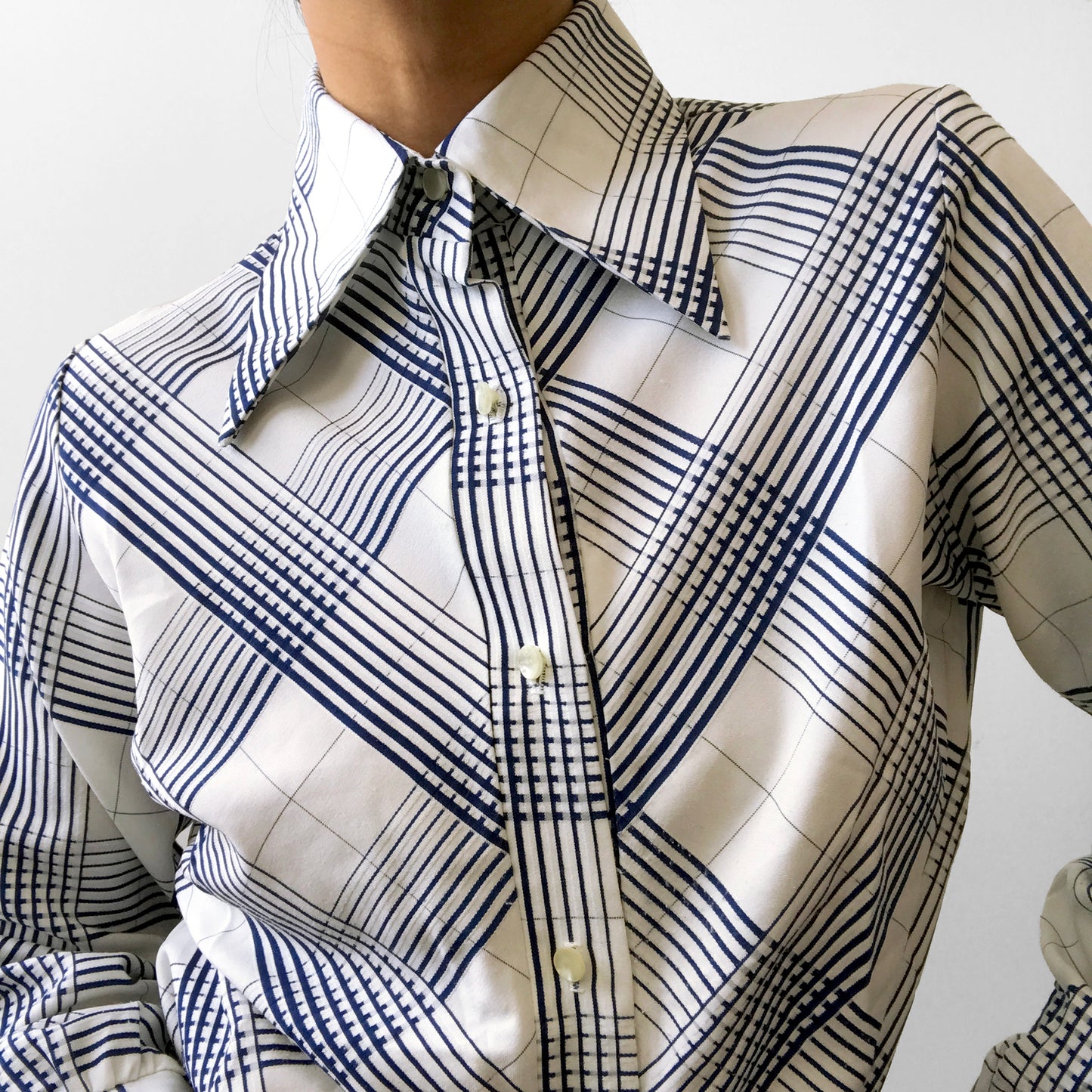 1970s Wide Lapel Button Front Blue and White Crosshatch Striped Shirt