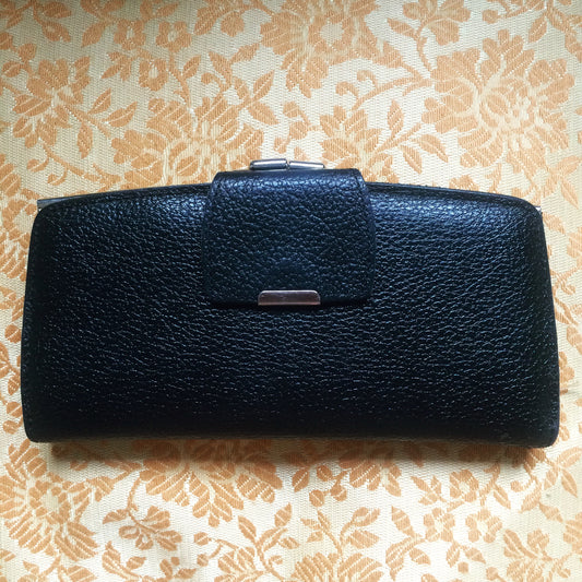 1960s-1970s Black Textured Leather Kiss-Lock Made in Britain Wallet