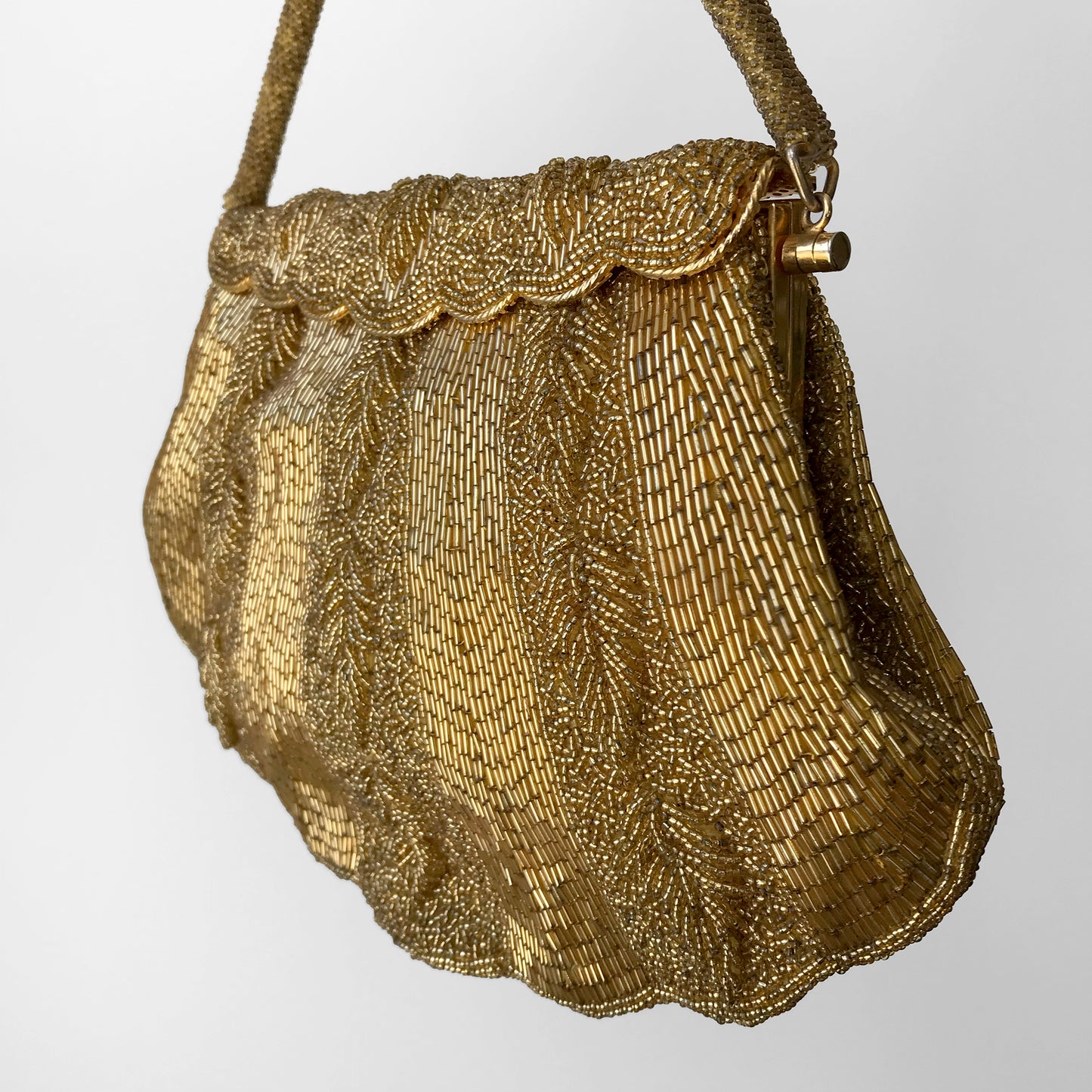 1980s Gold Beaded Leaf Embellished Scalloped-Edge Evening-Bag Purse