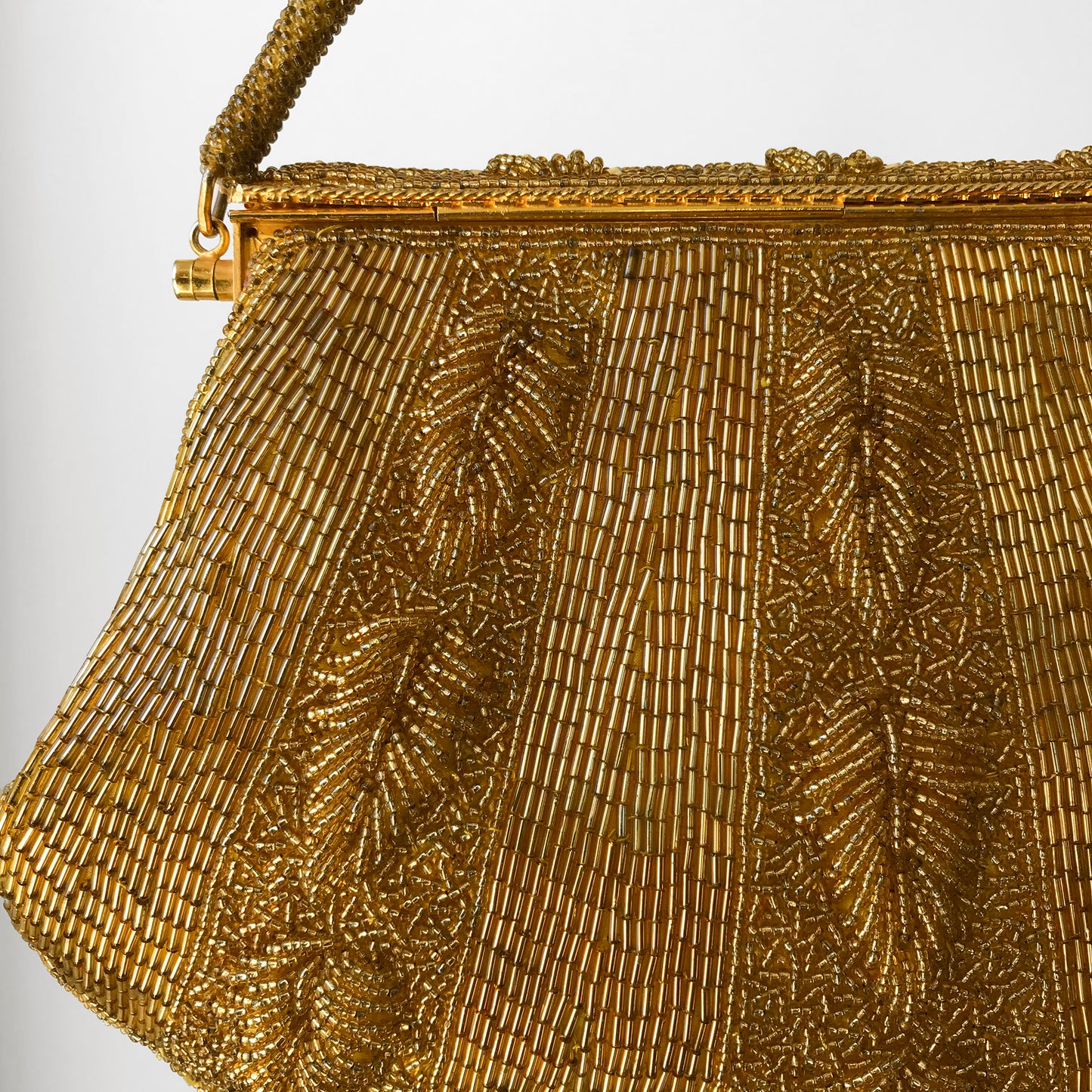 1980s Gold Beaded Leaf Embellished Scalloped-Edge Evening-Bag Purse